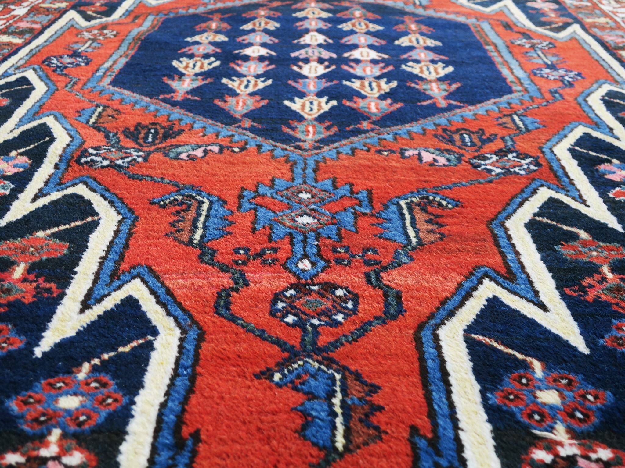 Tapis vintage noué main 1960, 135 cm x 208 cm