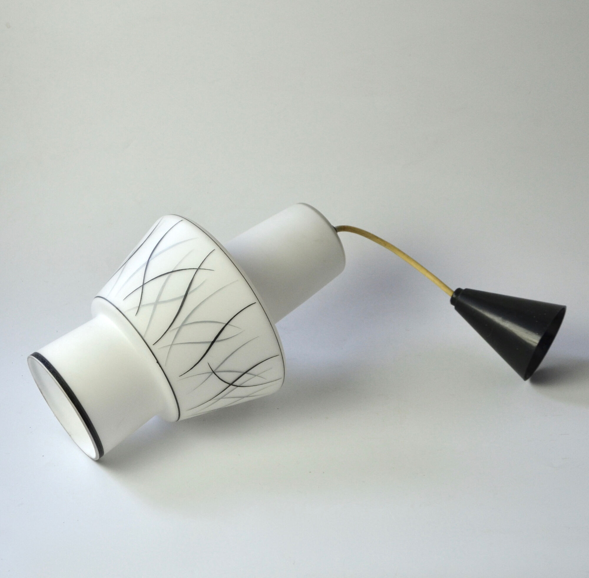 Suspension 1950 1960s verre opaline
