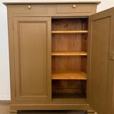 Armoire parisienne
