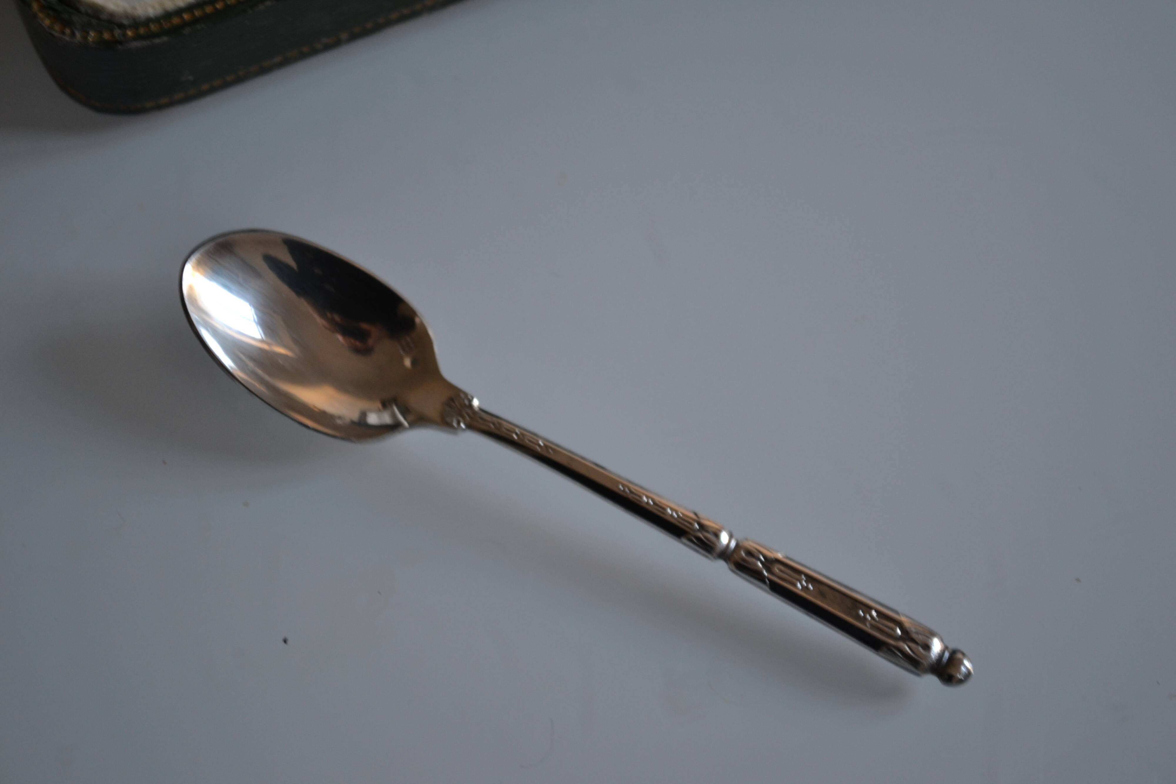12 Silver-plated metal mocha spoons with Russian handle + box