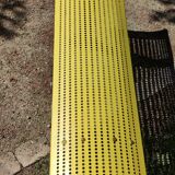 Banc vintage en métal jaune