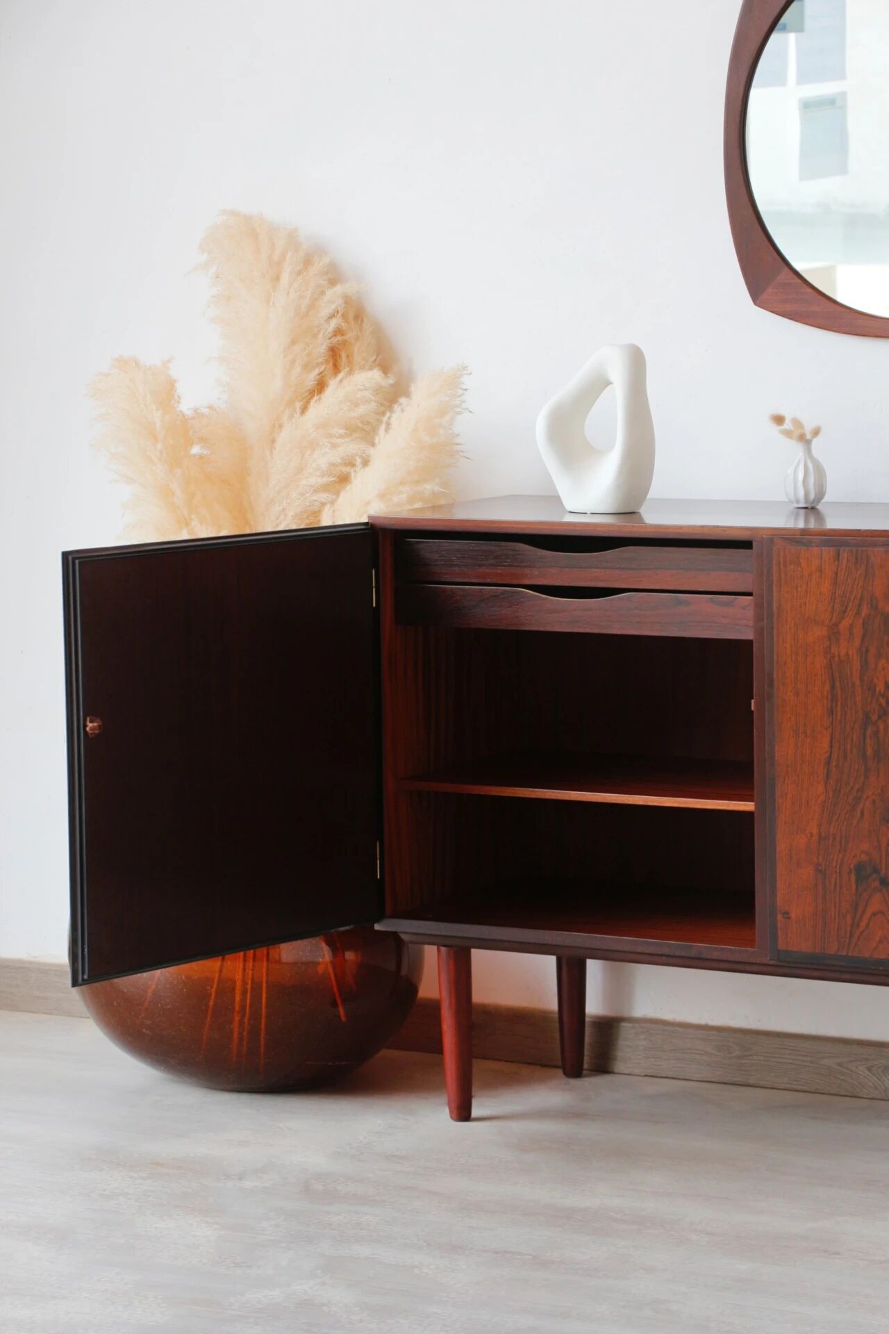 Enfilade Oman Jun in rosewood | Vintage Scandinavian design