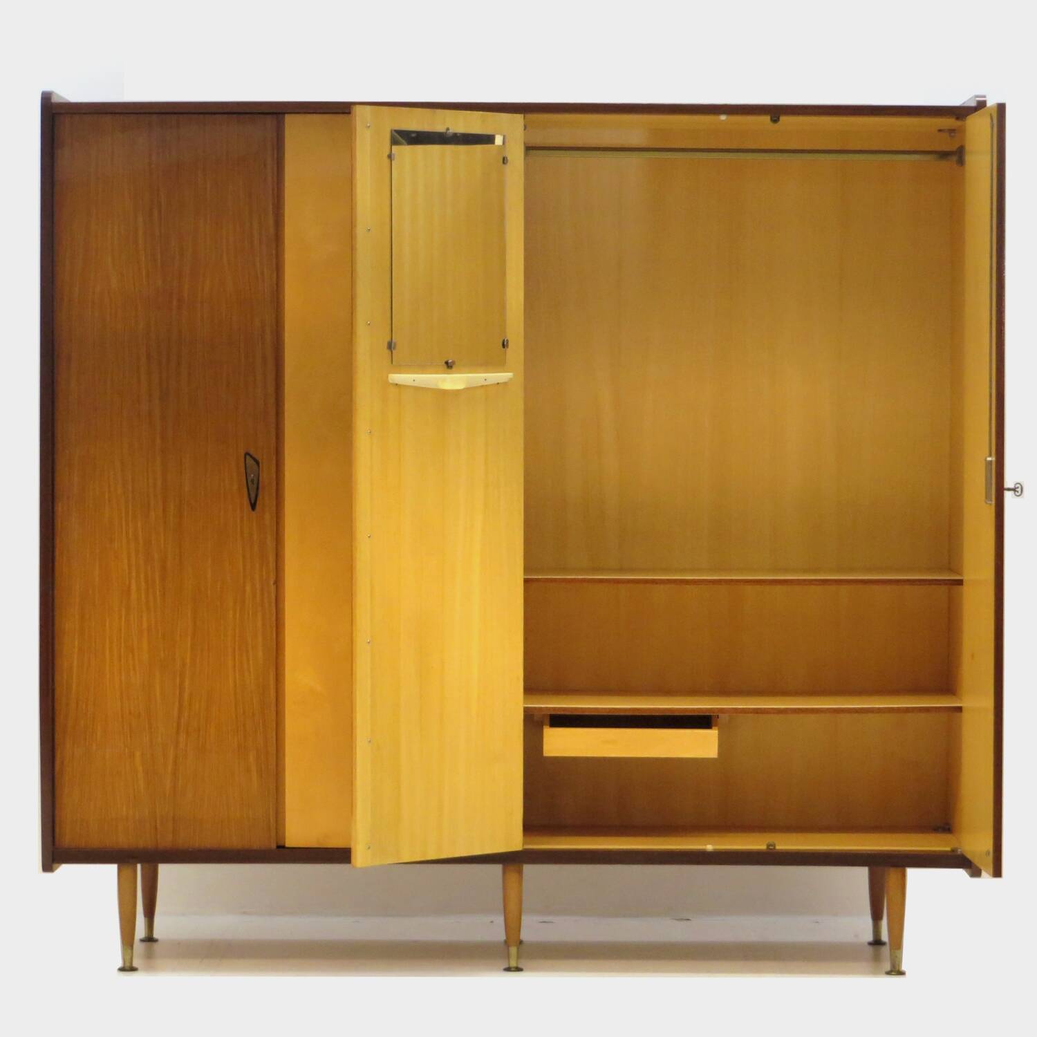 Armoire vintage à 4 portes, design moderne du milieu du siècle, en érable et teck, années 1950