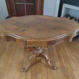 Violin table