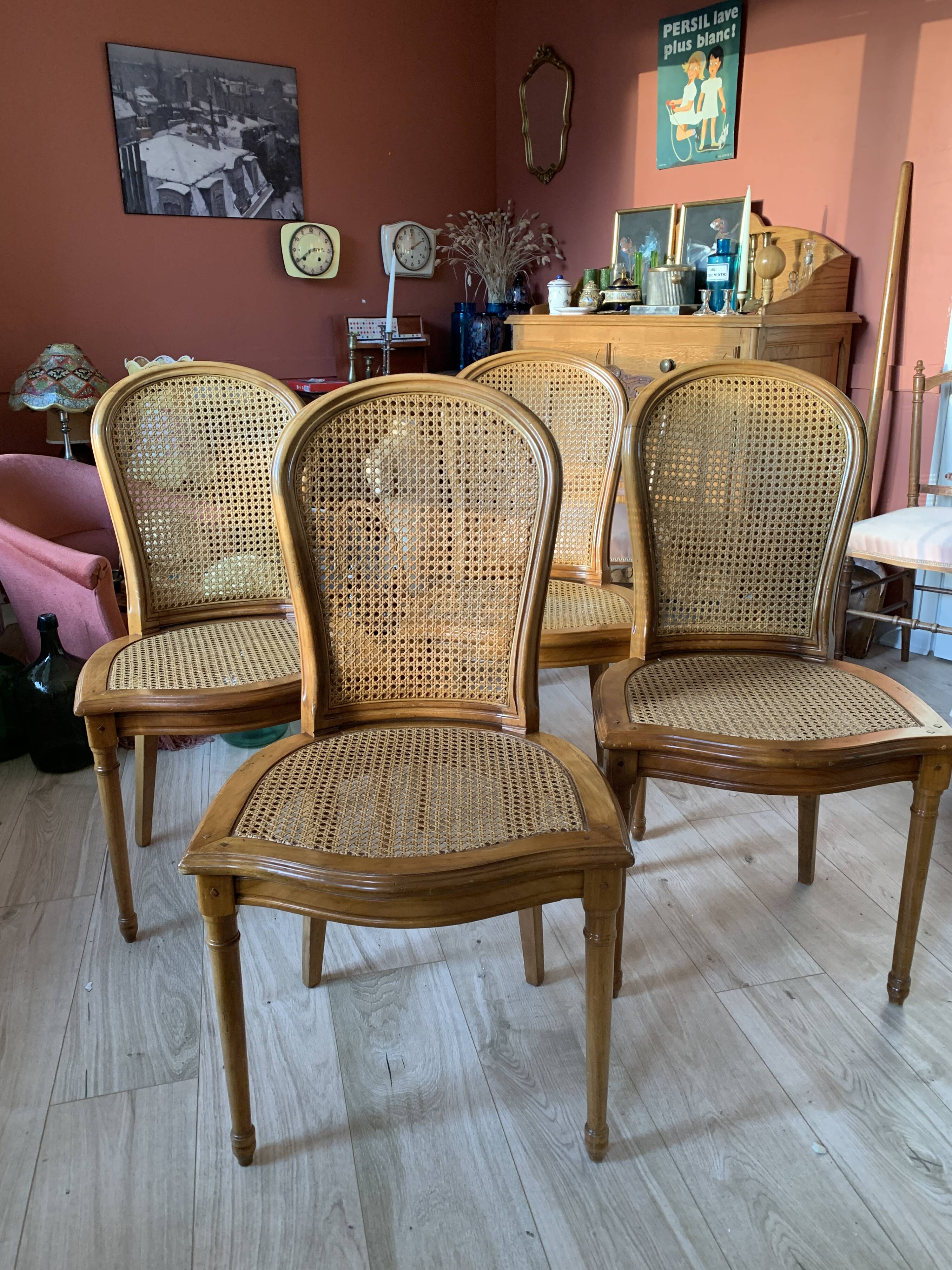 Lot of 4 chairs