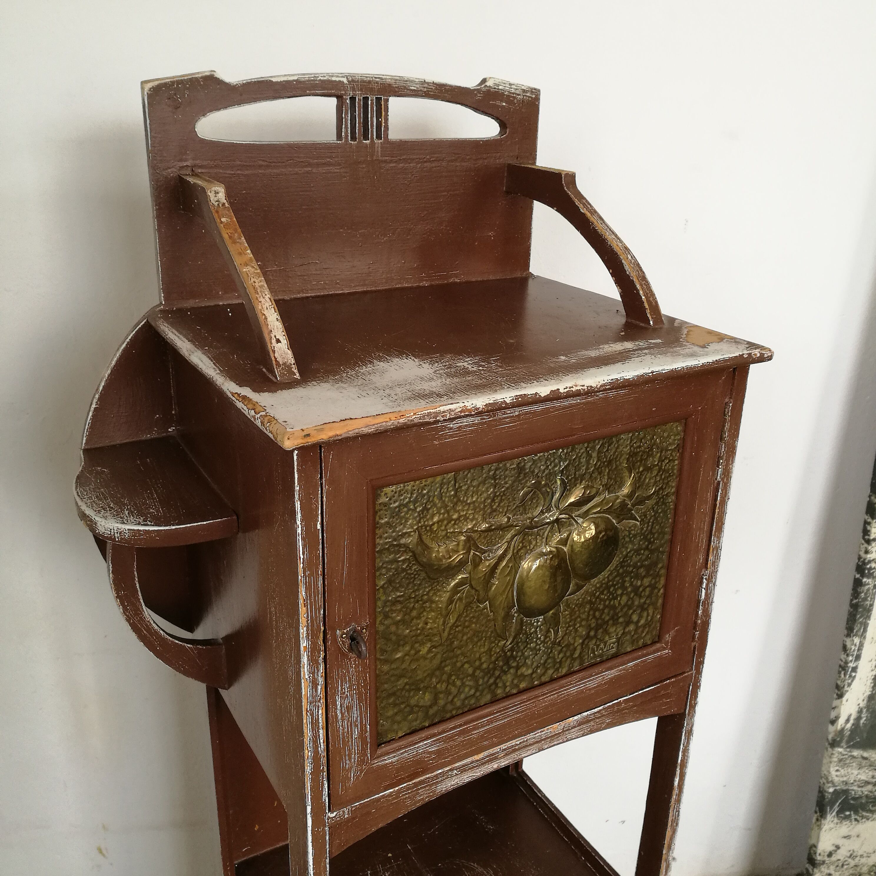 Art nouveau music furniture