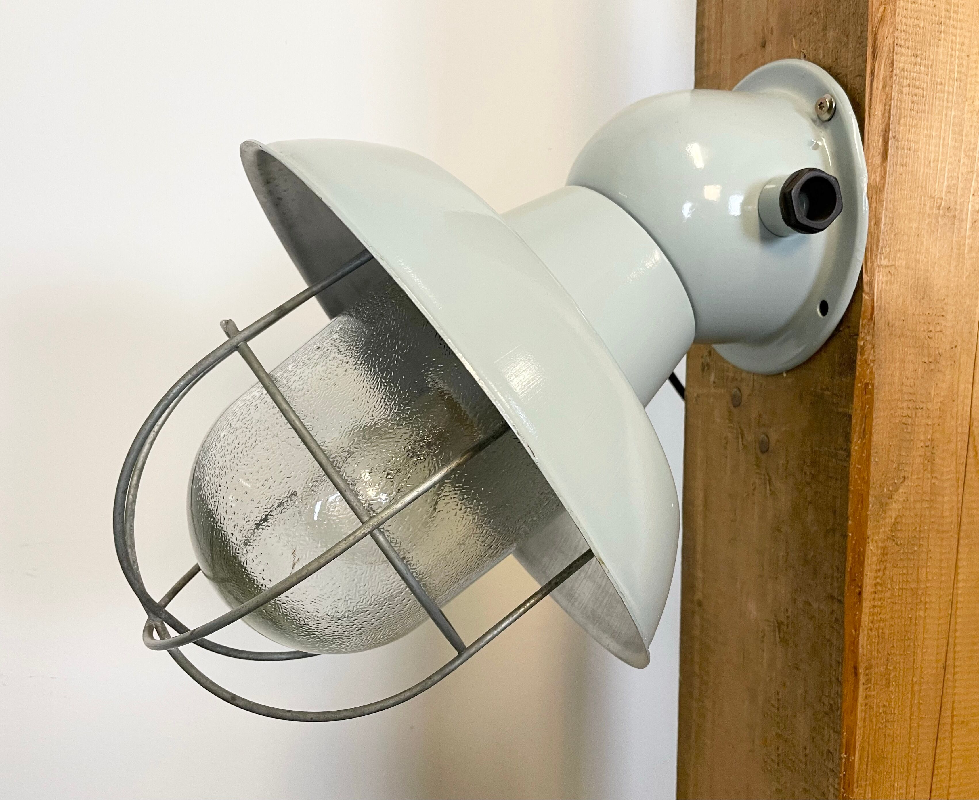 Industrial aluminum wall lamp, 1960s