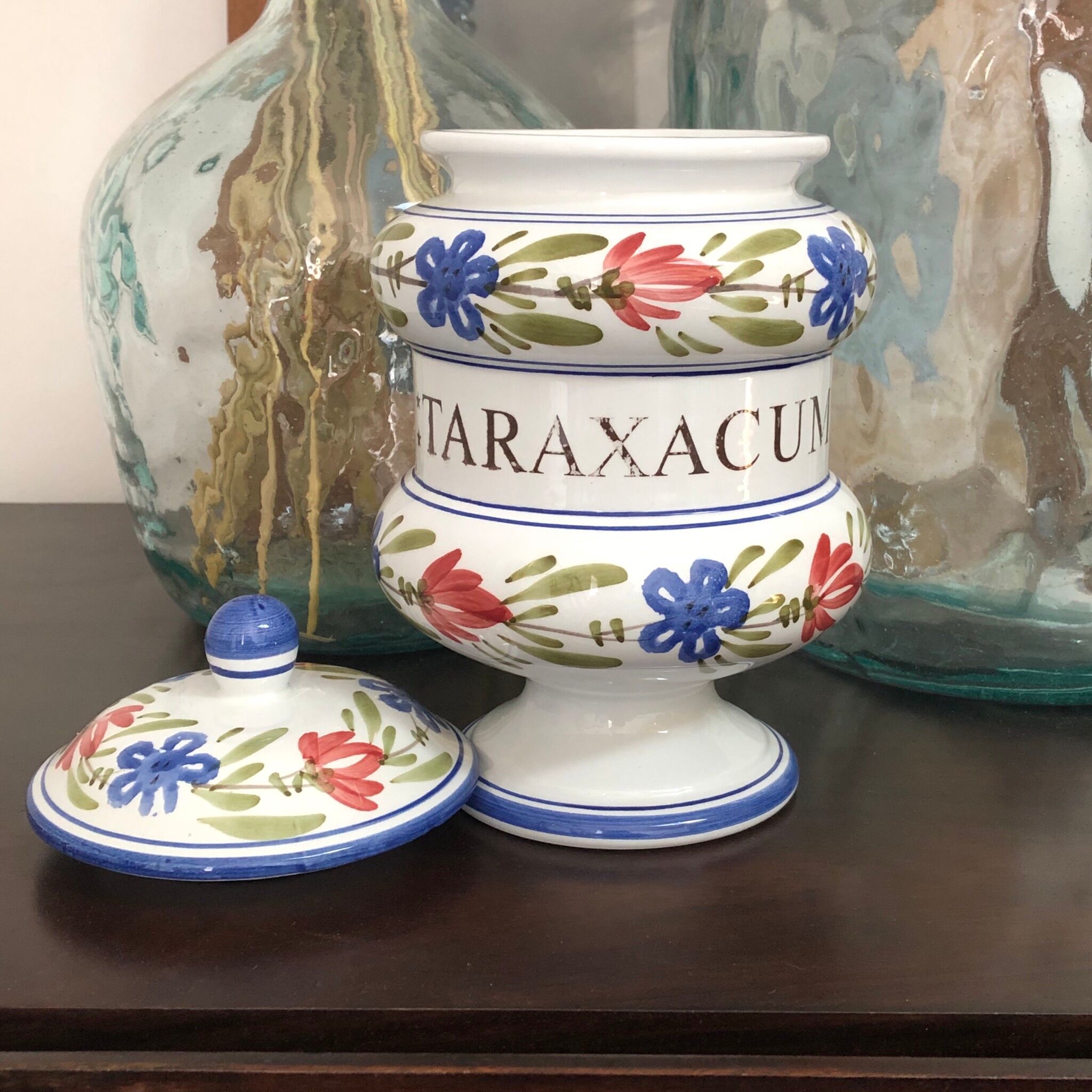 Ceramic pharmacy pot