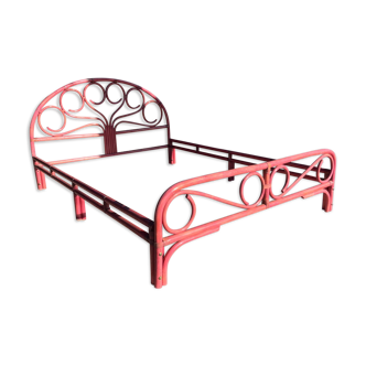 Rattan bed pink