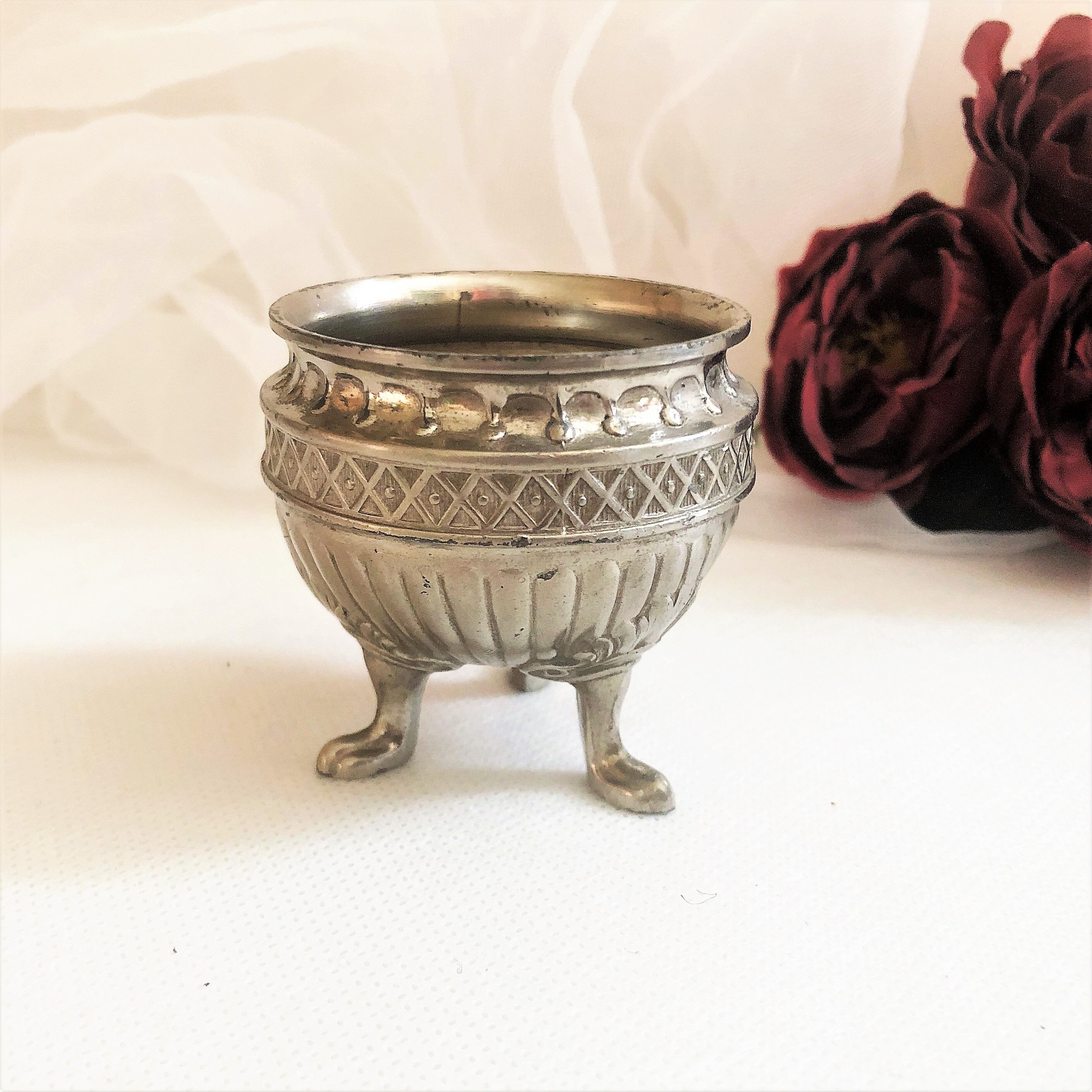 Old Empire style silver metal saleron