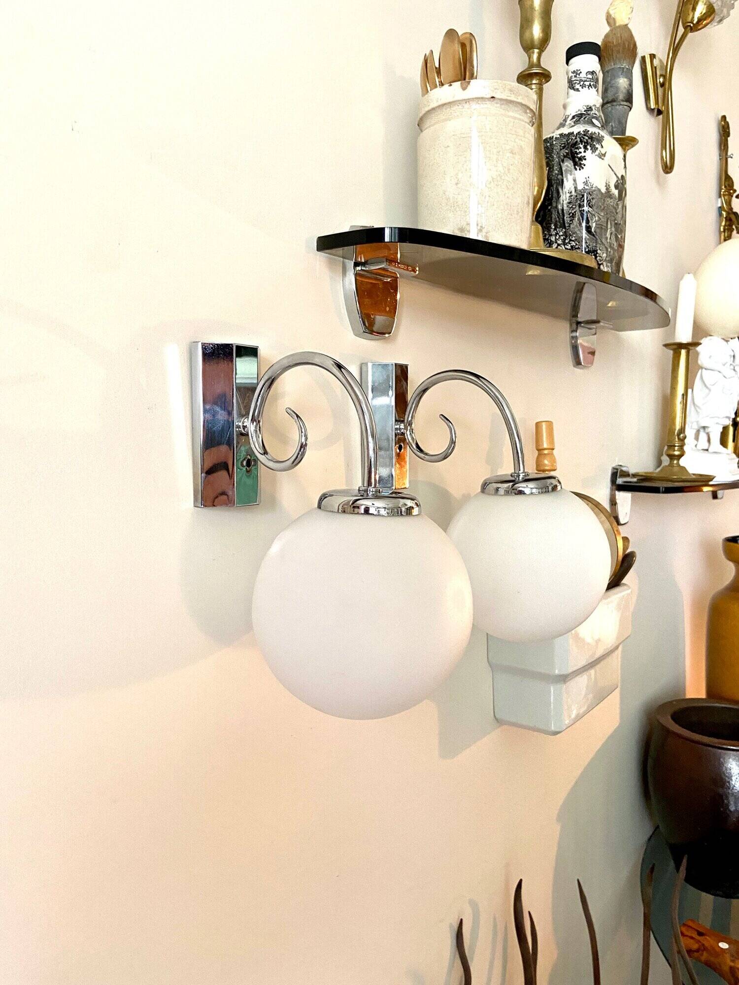2 wall lamps in chromed metal and white opaline