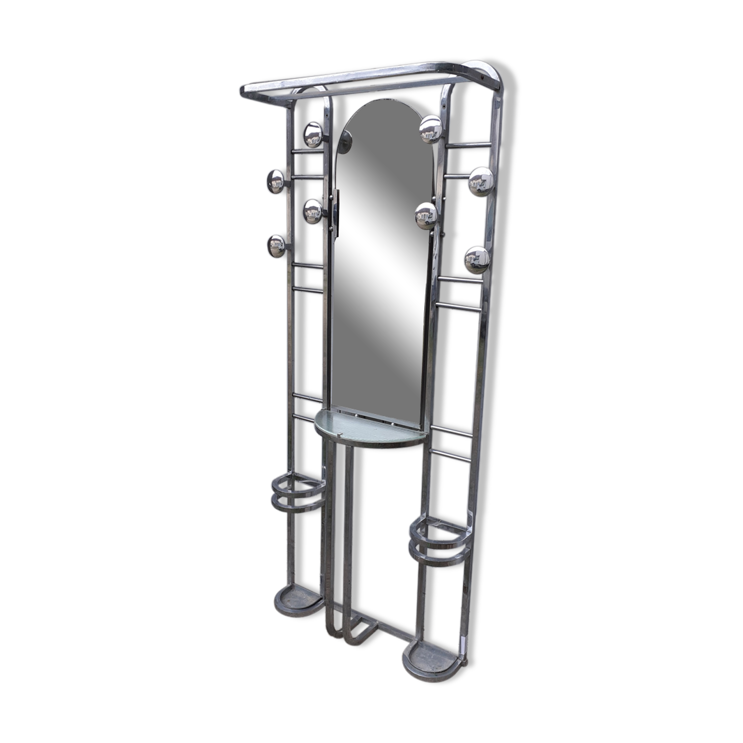 Art-deco cloakroom holder