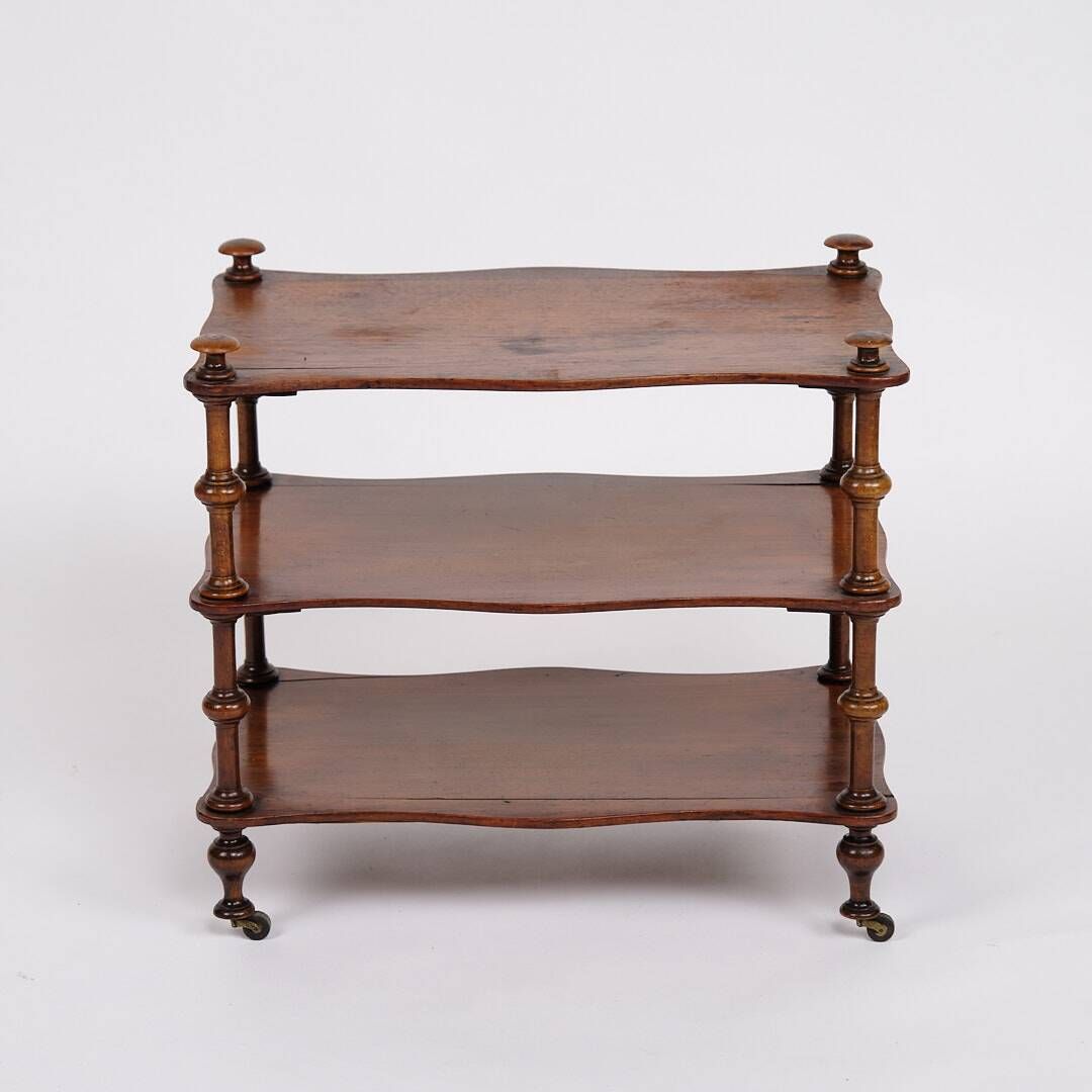 Etagere/shelf with 3 shelves - mahogany - turned columns - wheels - 19th century