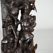 Lampe africaine en ébène sculpté, "Chasseurs, buffle et crocodile"