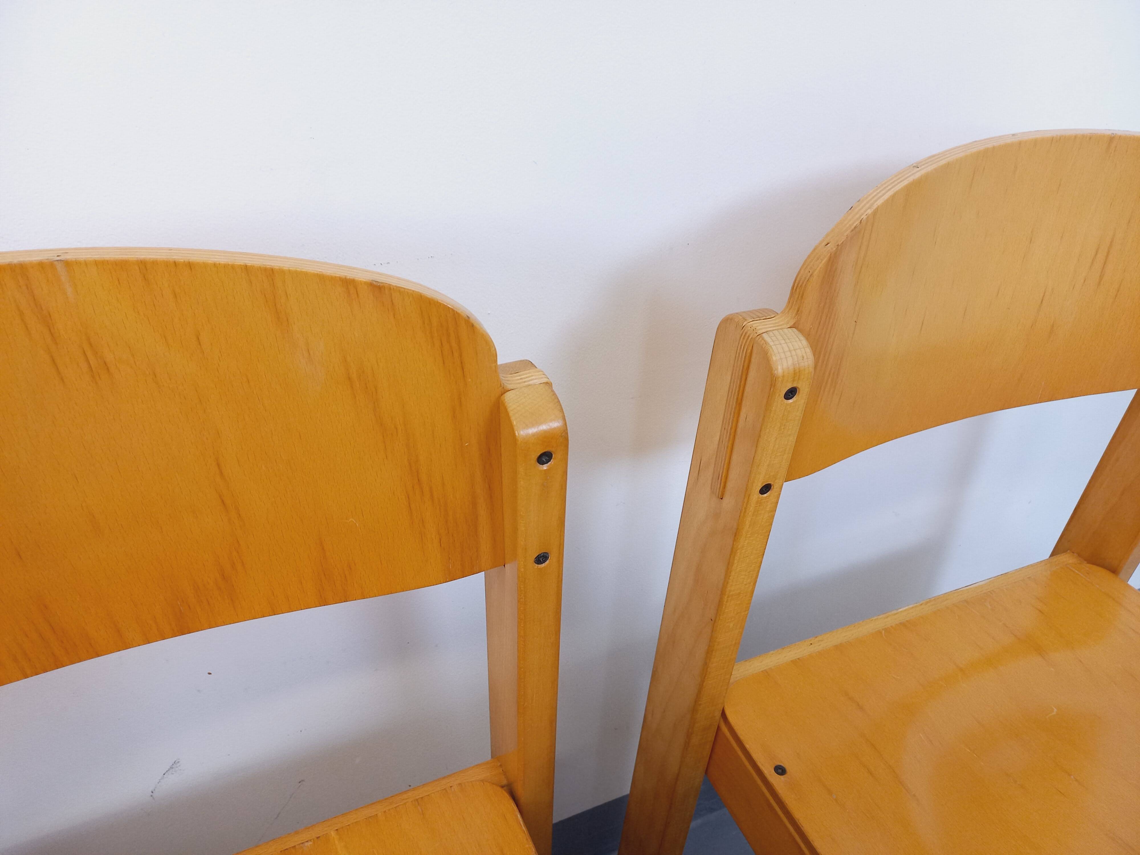 Set of 6 vintage minimalist beech wood chairs from the 70s and 80s.