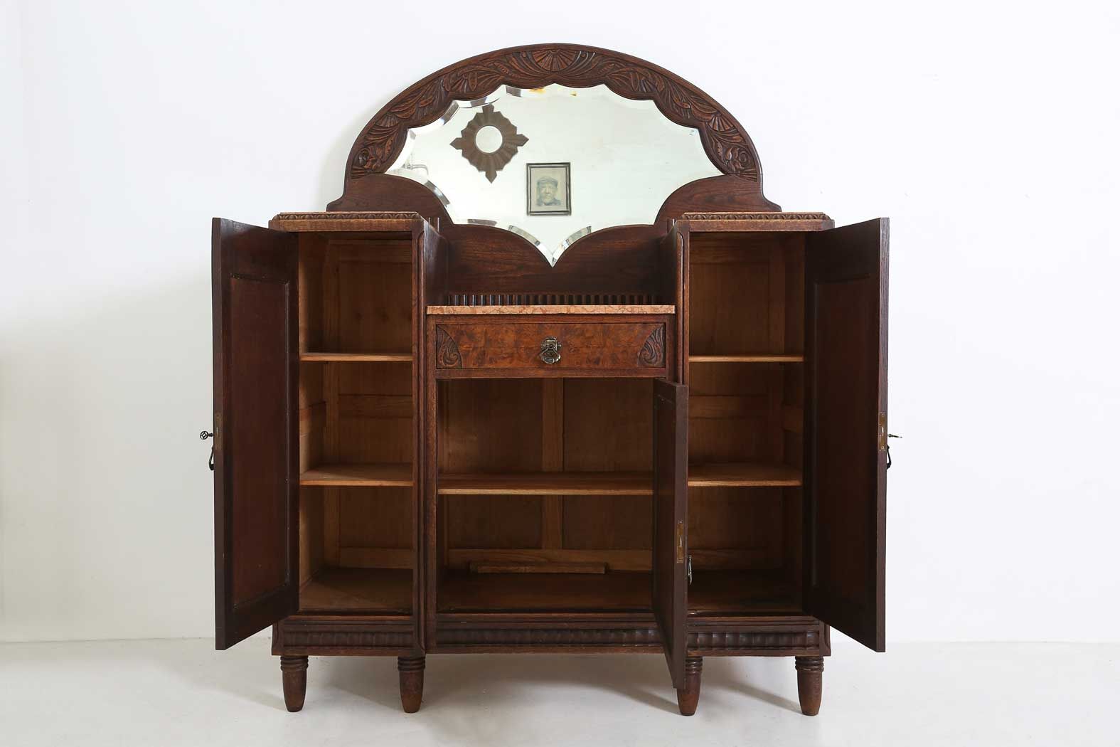 Art Deco buffet 1925