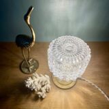 Vintage globe table lamp in molded and chiseled glass