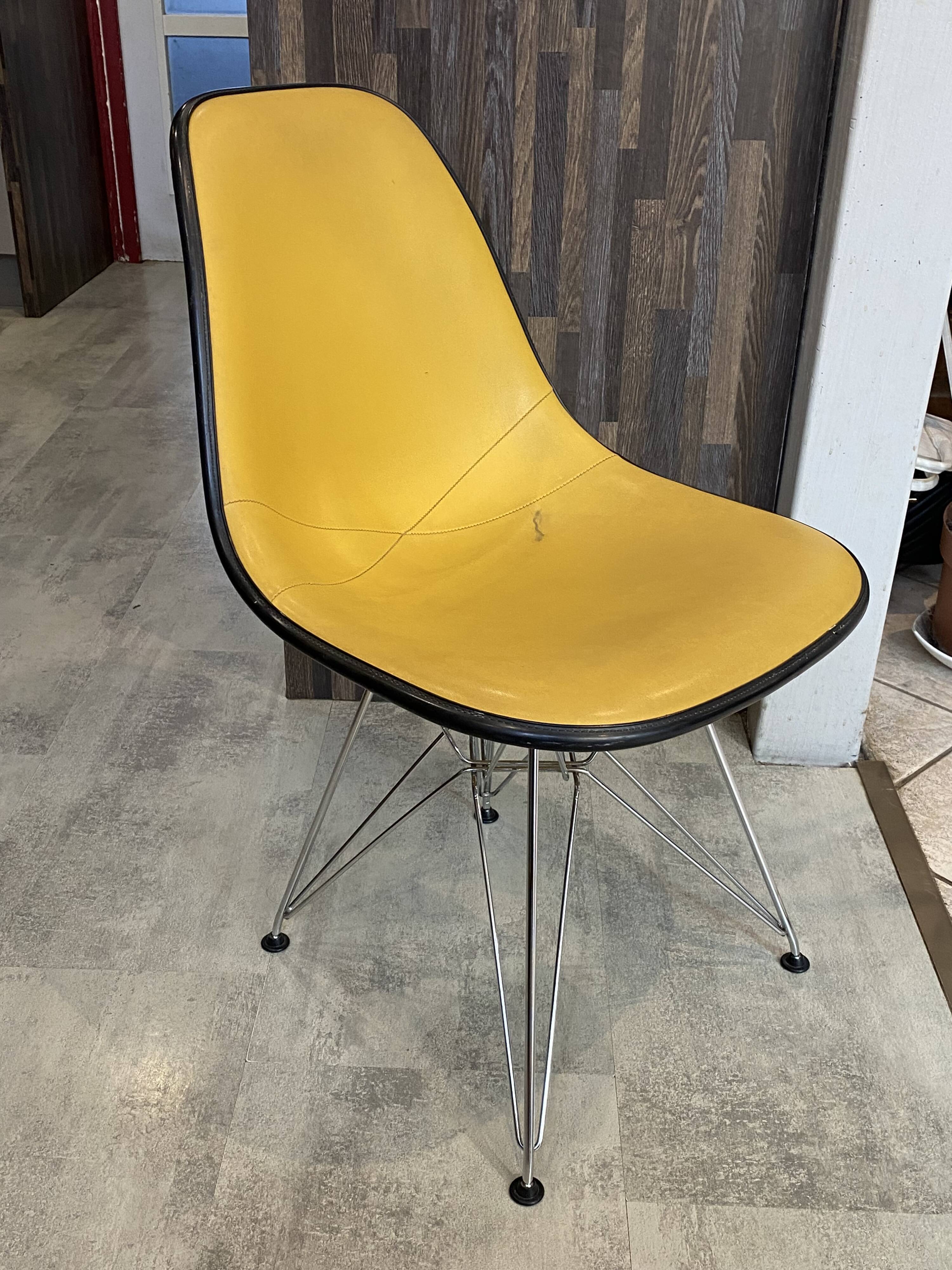 Fibreglass chair skai vinyl DSR Eiffel yellow Eames Herman Miller