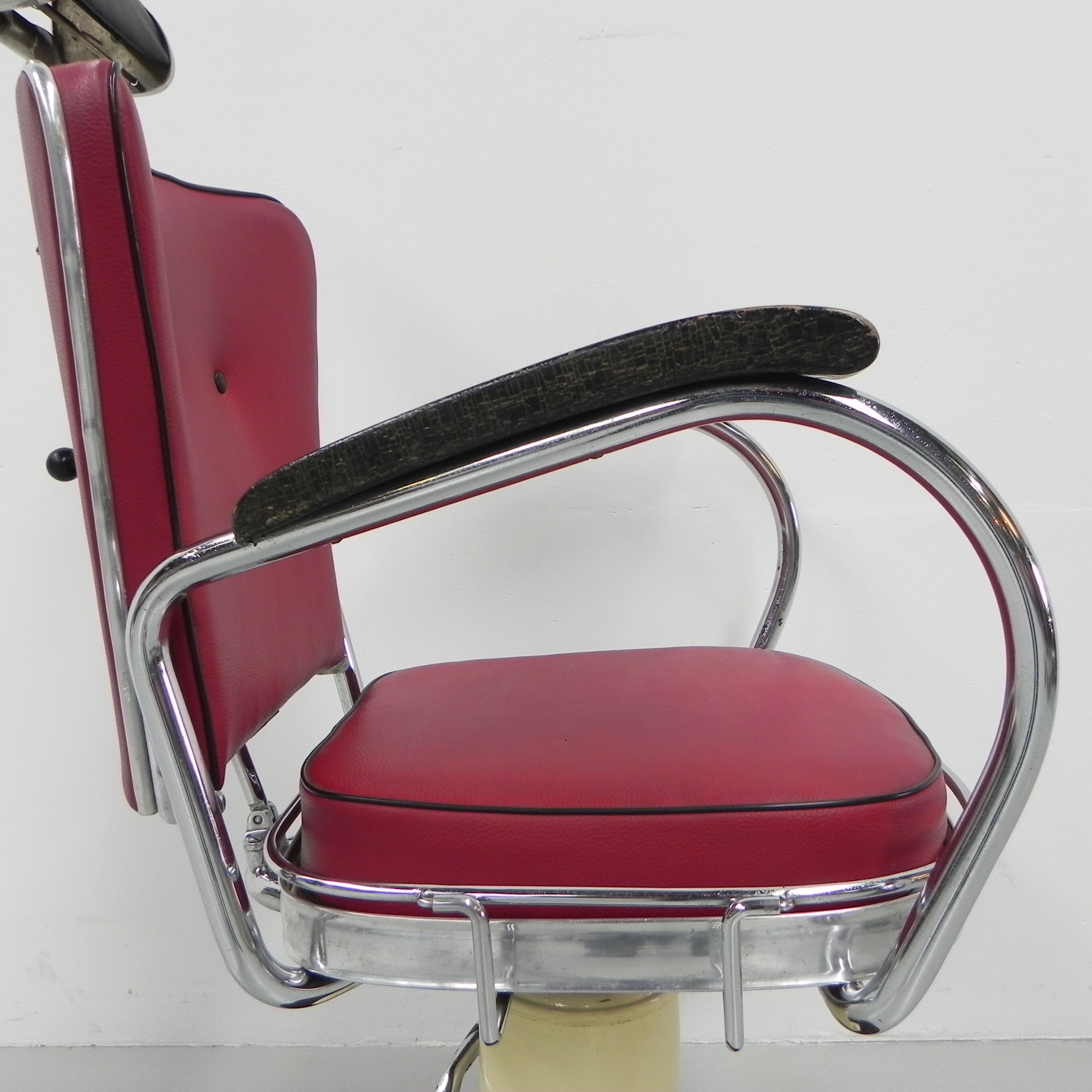 Vintage barber chair, barber chair Nubert