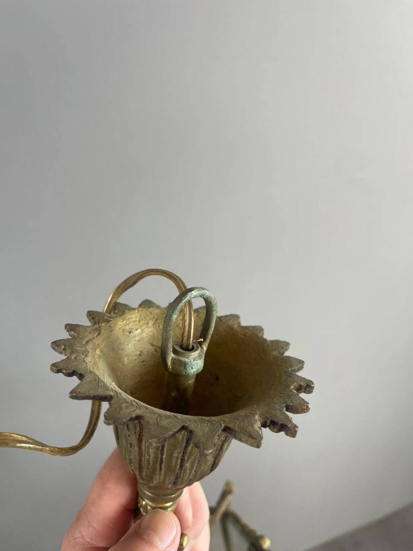 Lanterne en bronze et en verre gravé, début du 20e siècle