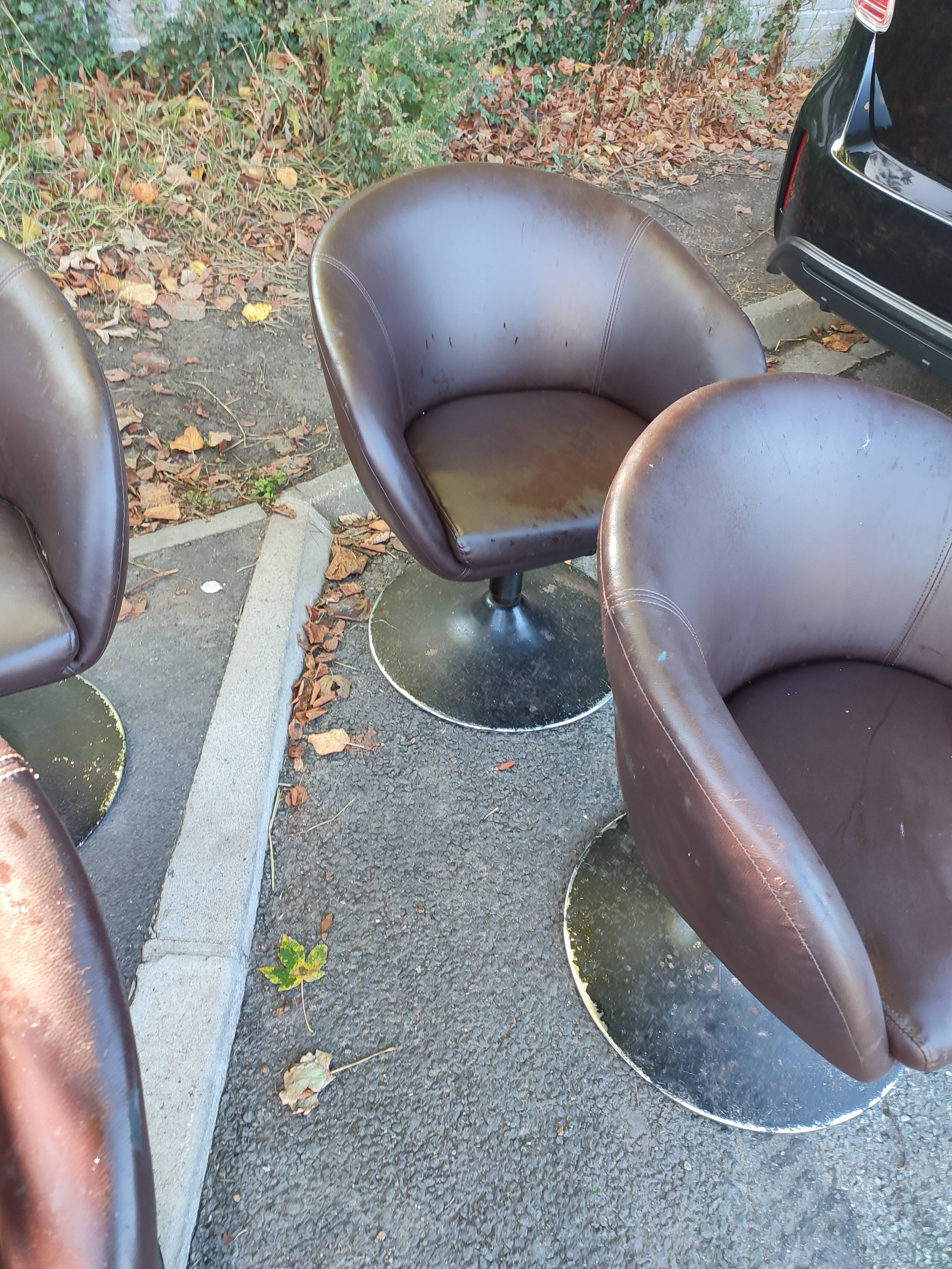 Set of 4 vintage Pierre Guariche chairs
