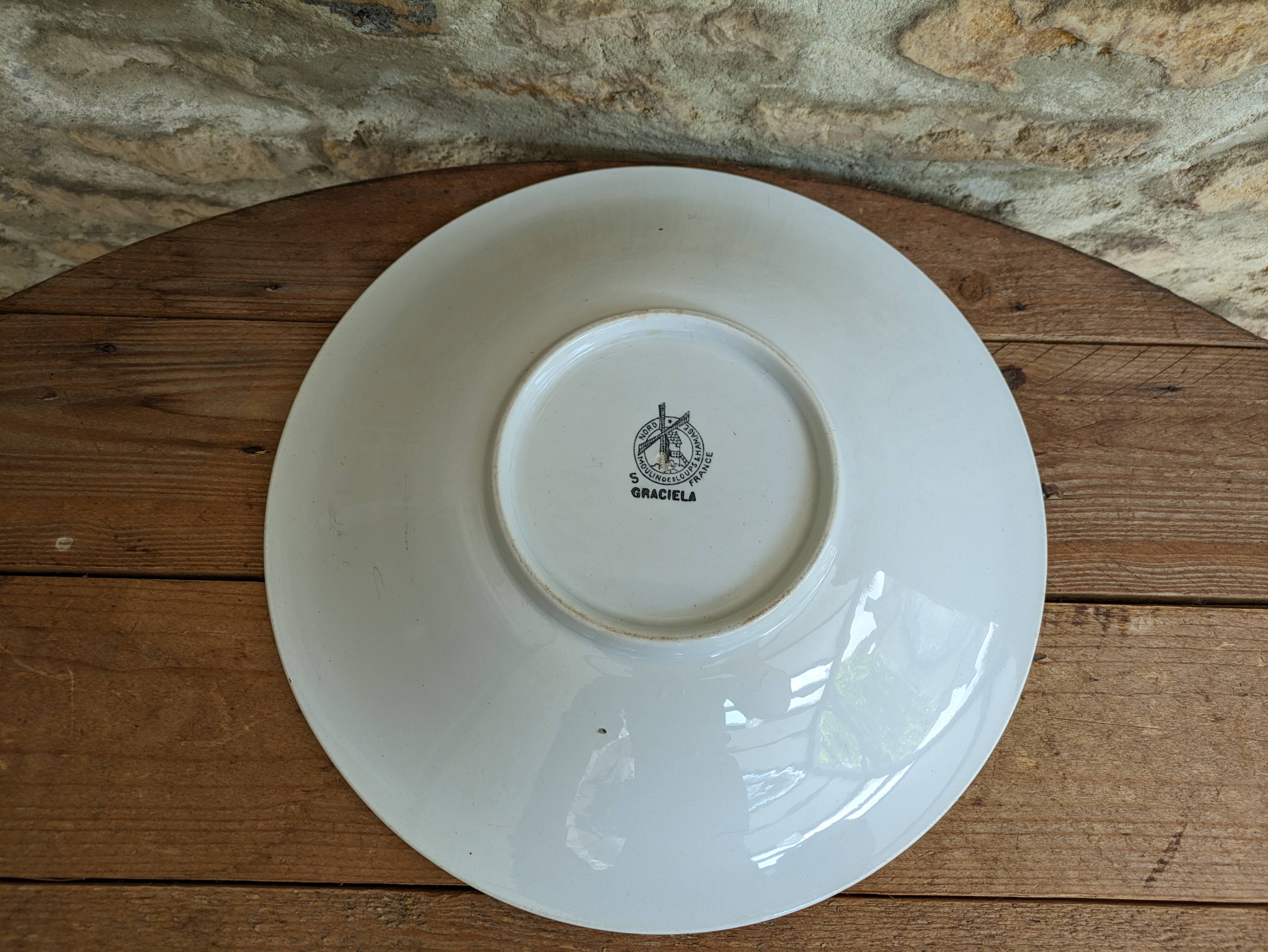 Old round ceramic serving dish Moulin des loups & Hamage model Graciela