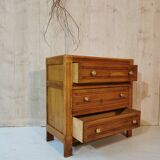 Oak chest of drawers