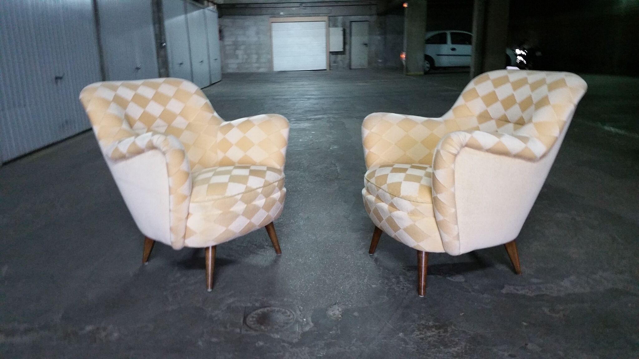 Restored organic year 50-60 club Chair