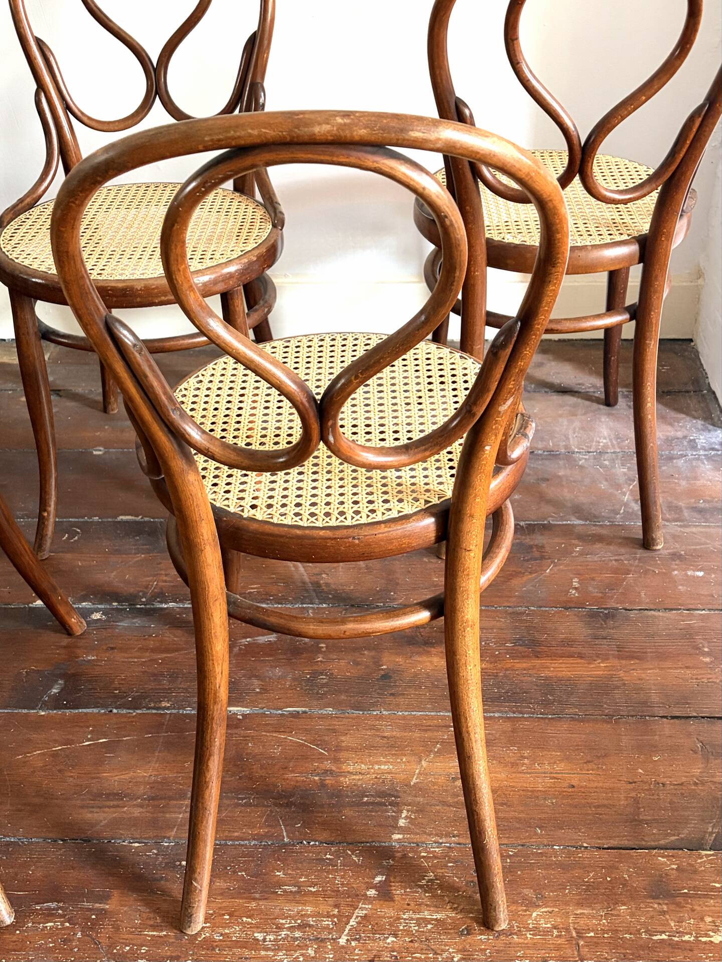 Set of 5 antique Thonet dining chairs model 20, ca. 1890.