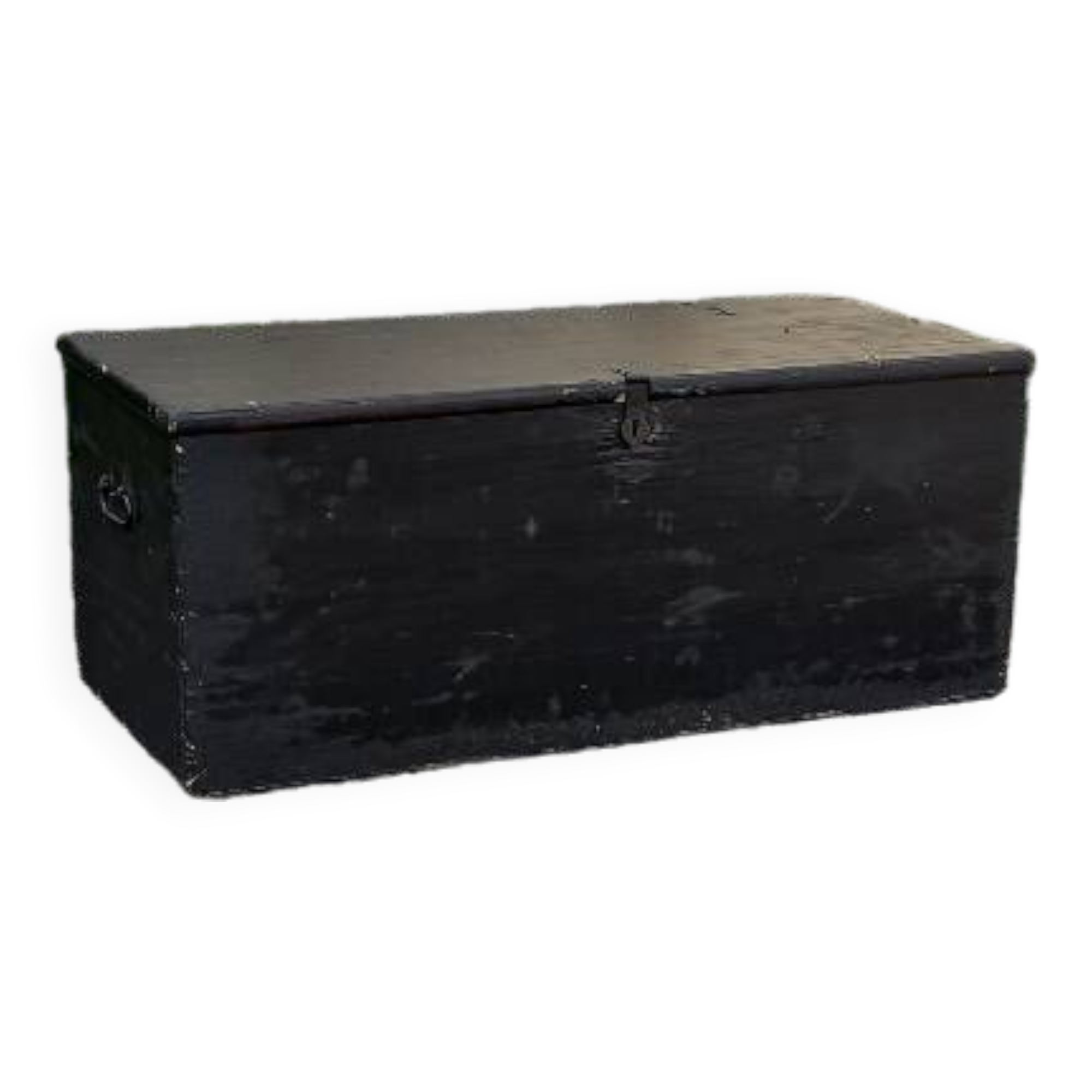 Wooden transport trunk from the 1930s