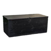 Wooden transport trunk from the 1930s