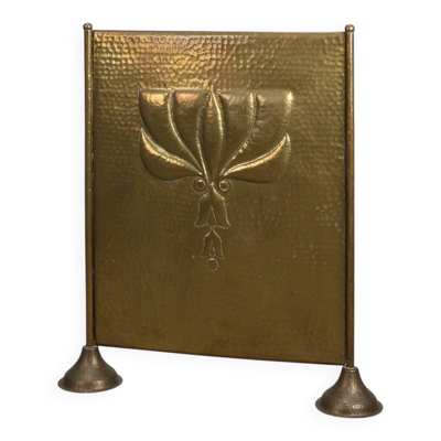 Écran de cheminée en cuivre martelé Art Déco élégant, France années 1920