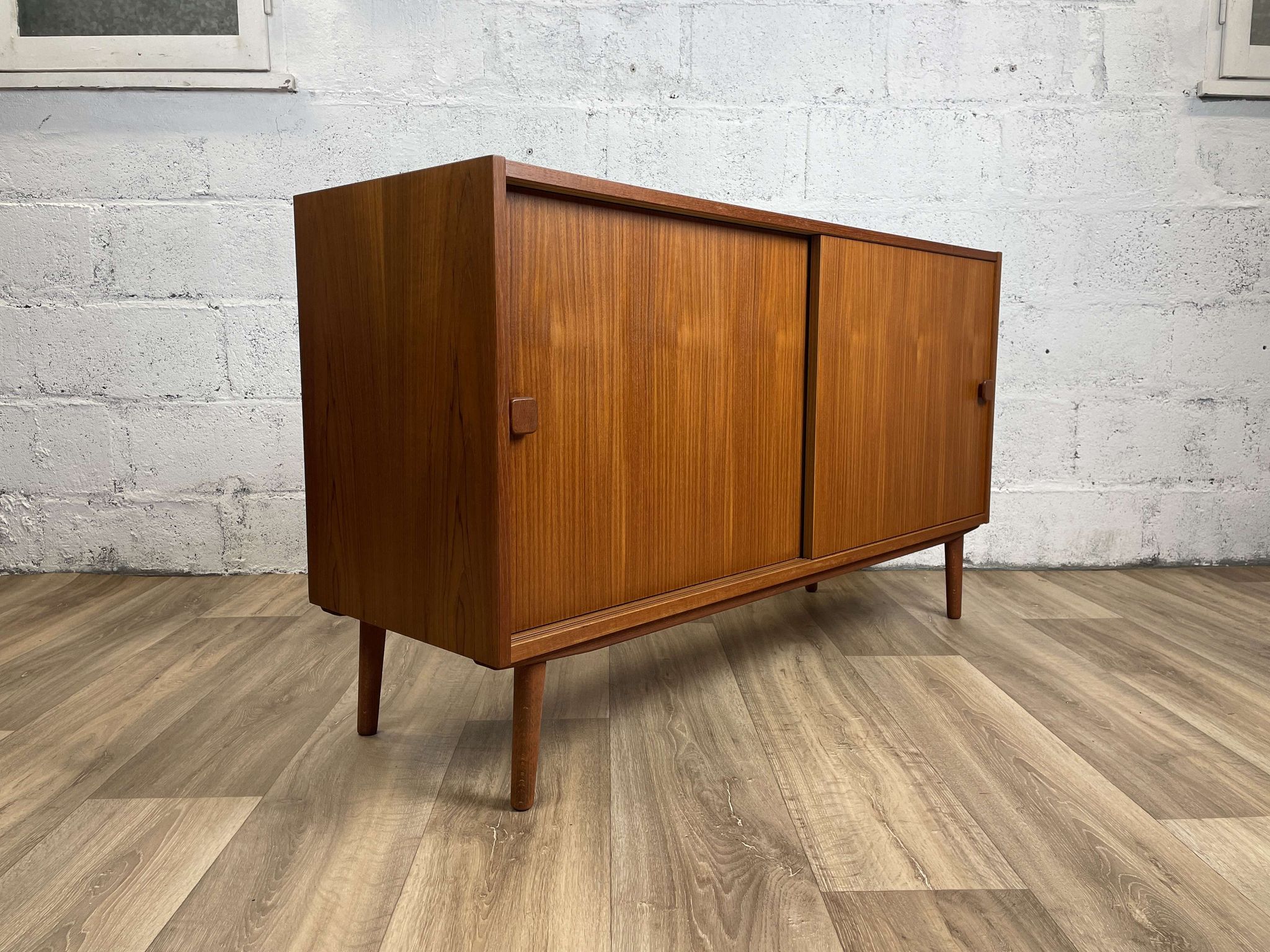 Enfilade scandinave mi-longue vintage en teck, années 60