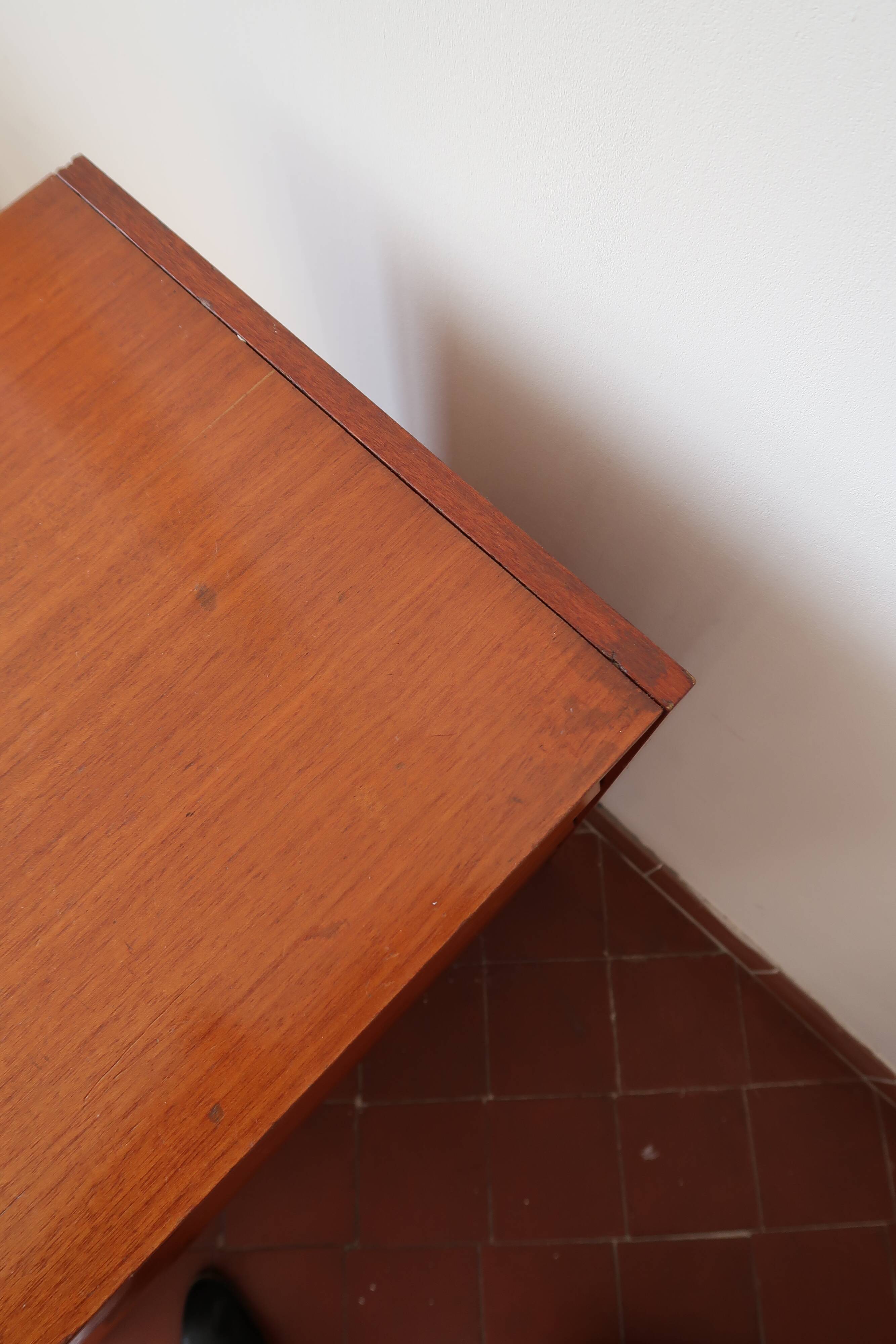 Dresser 1960