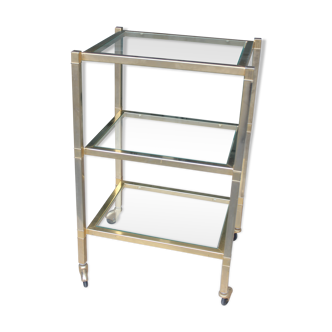 Table serves