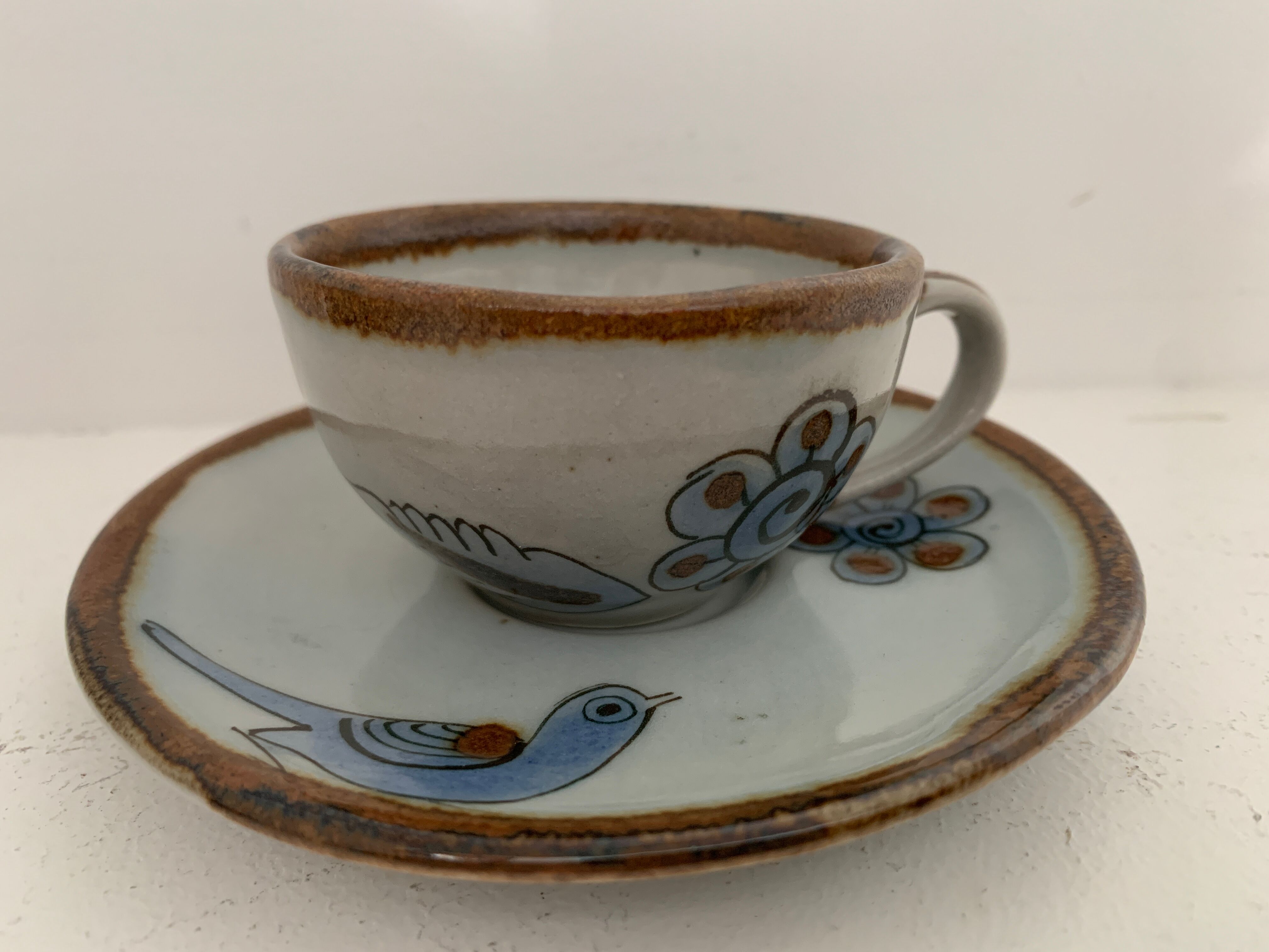 6 ceramic cups Ken Edwards, Tonala, Mexico, with sub cups and sugar