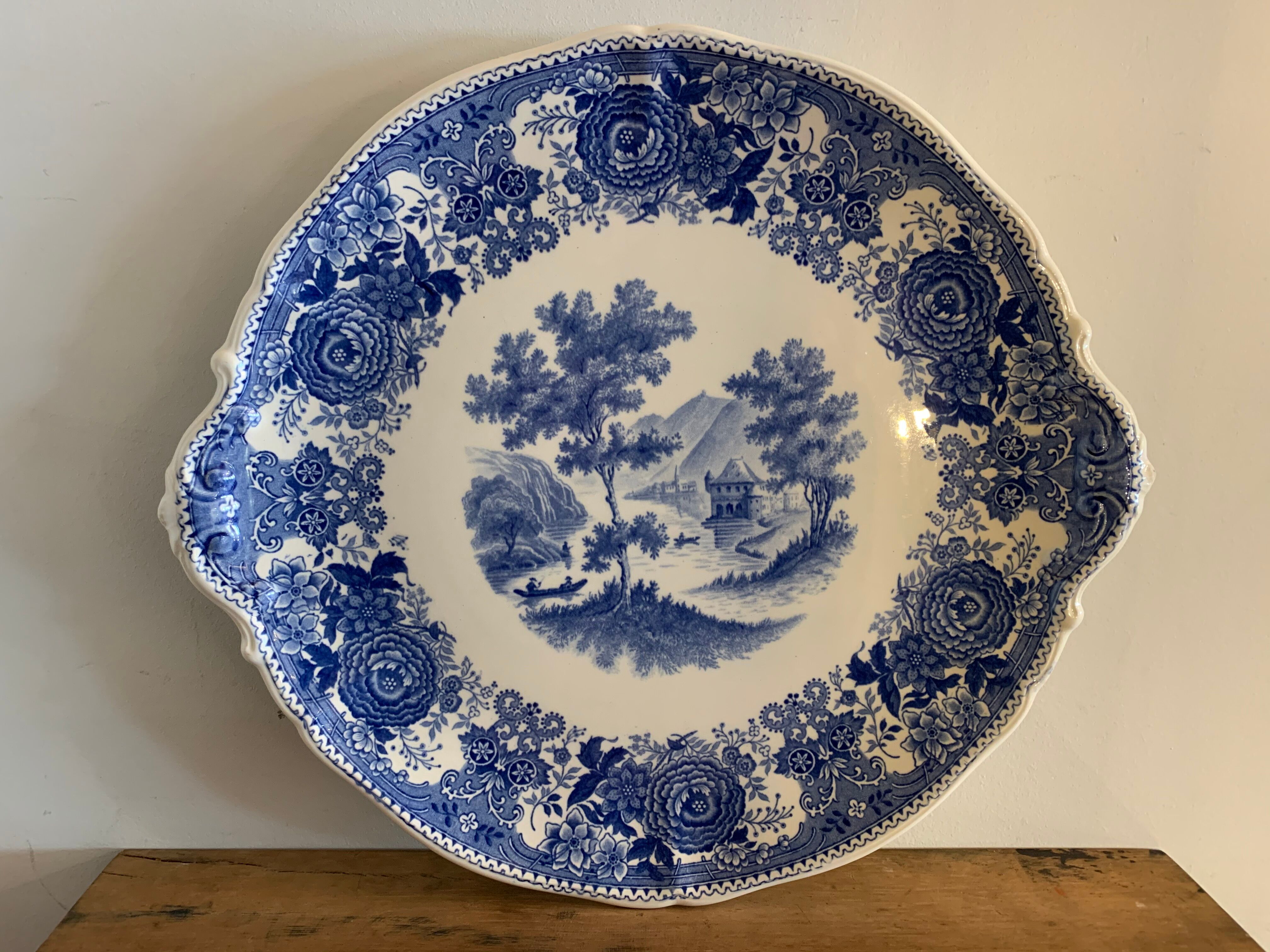 Service or dessert dish Villeroy and Boch model Burgenland