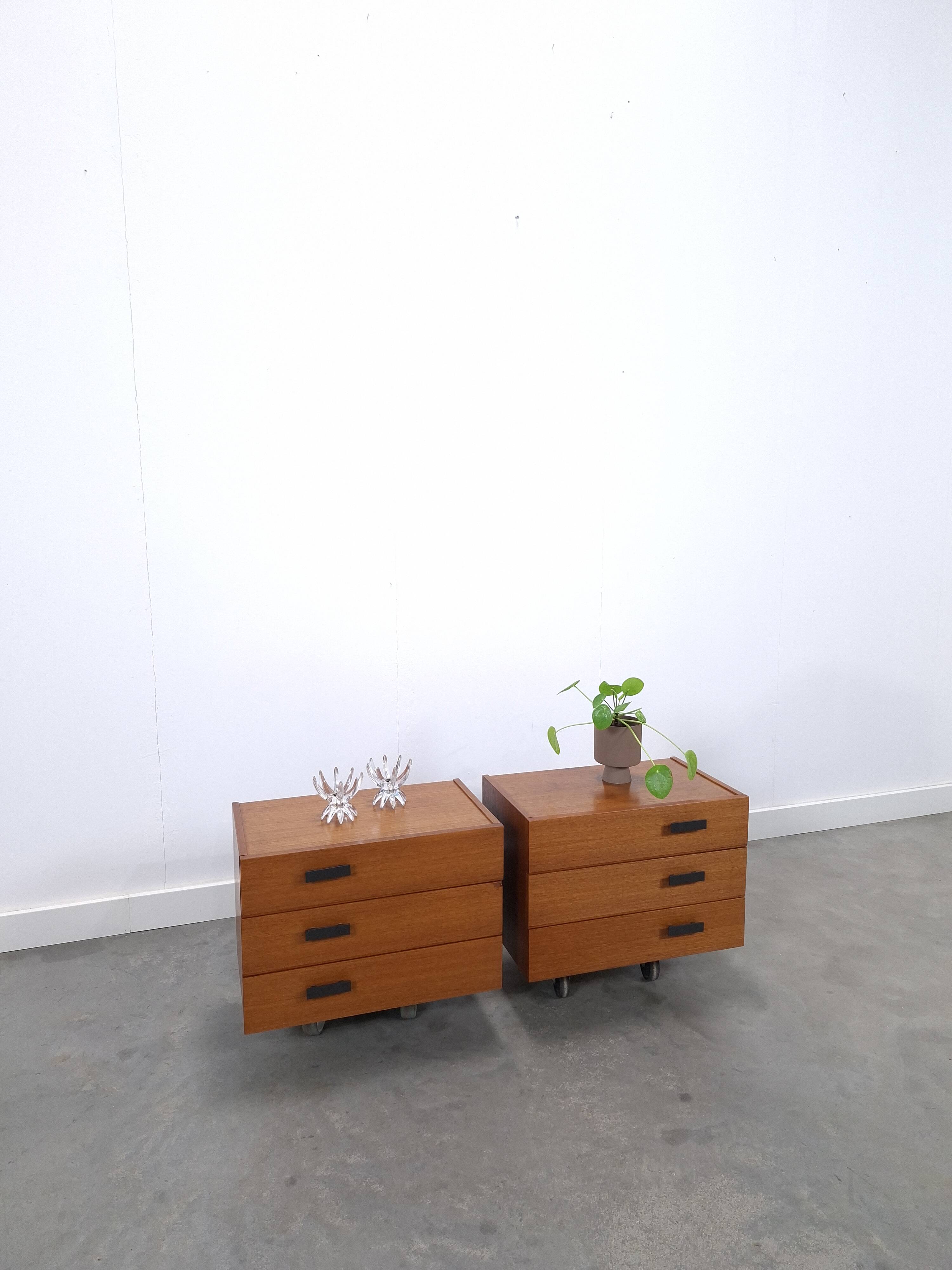 Set teak zwevende nachtkastjes met lades Denemarken
