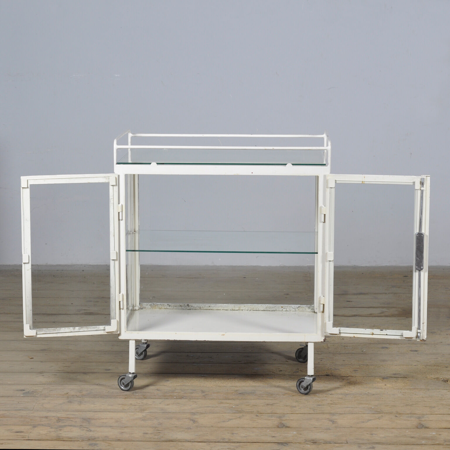 Medical showcase / trolley, 1940s