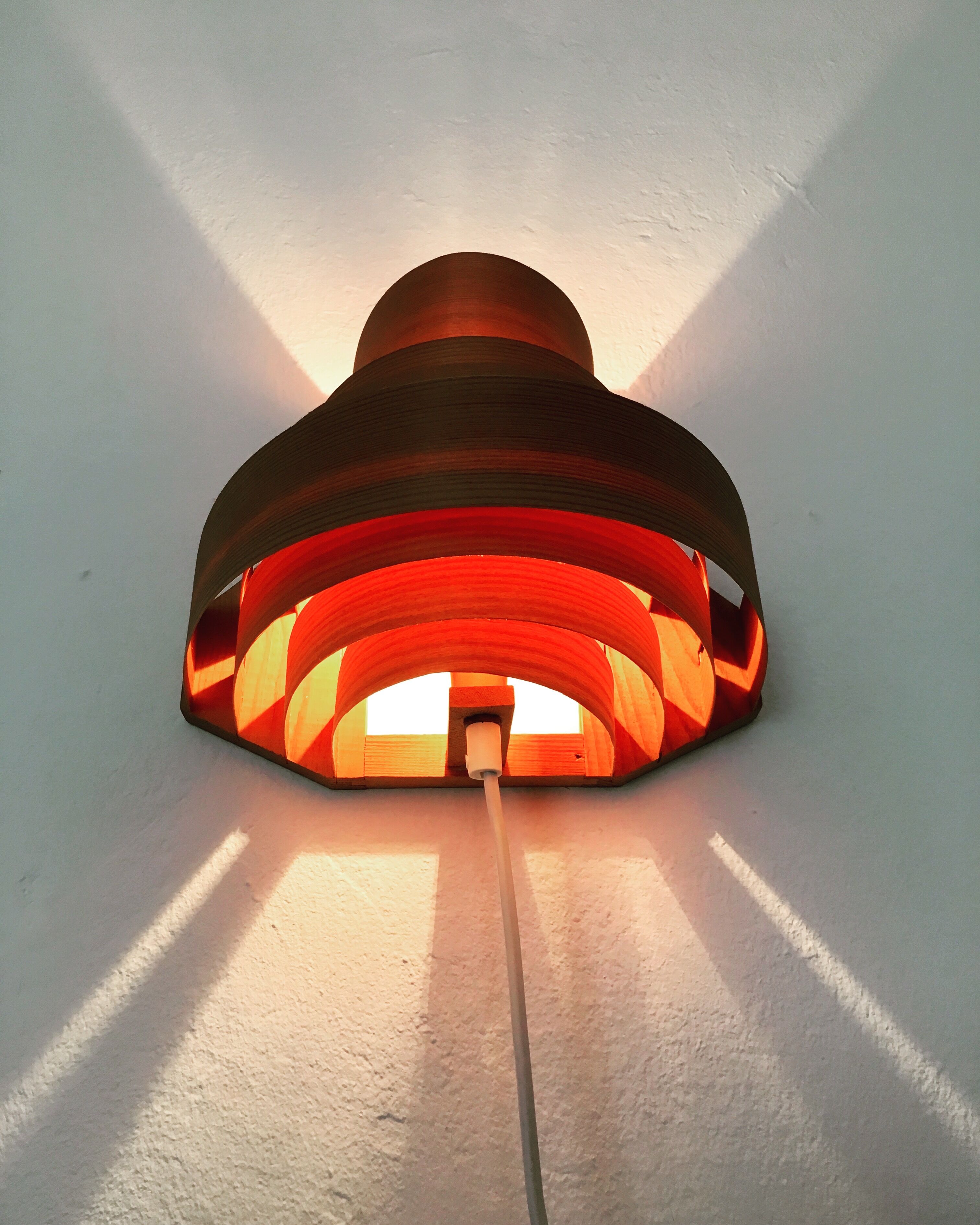 Wooden wall lamp