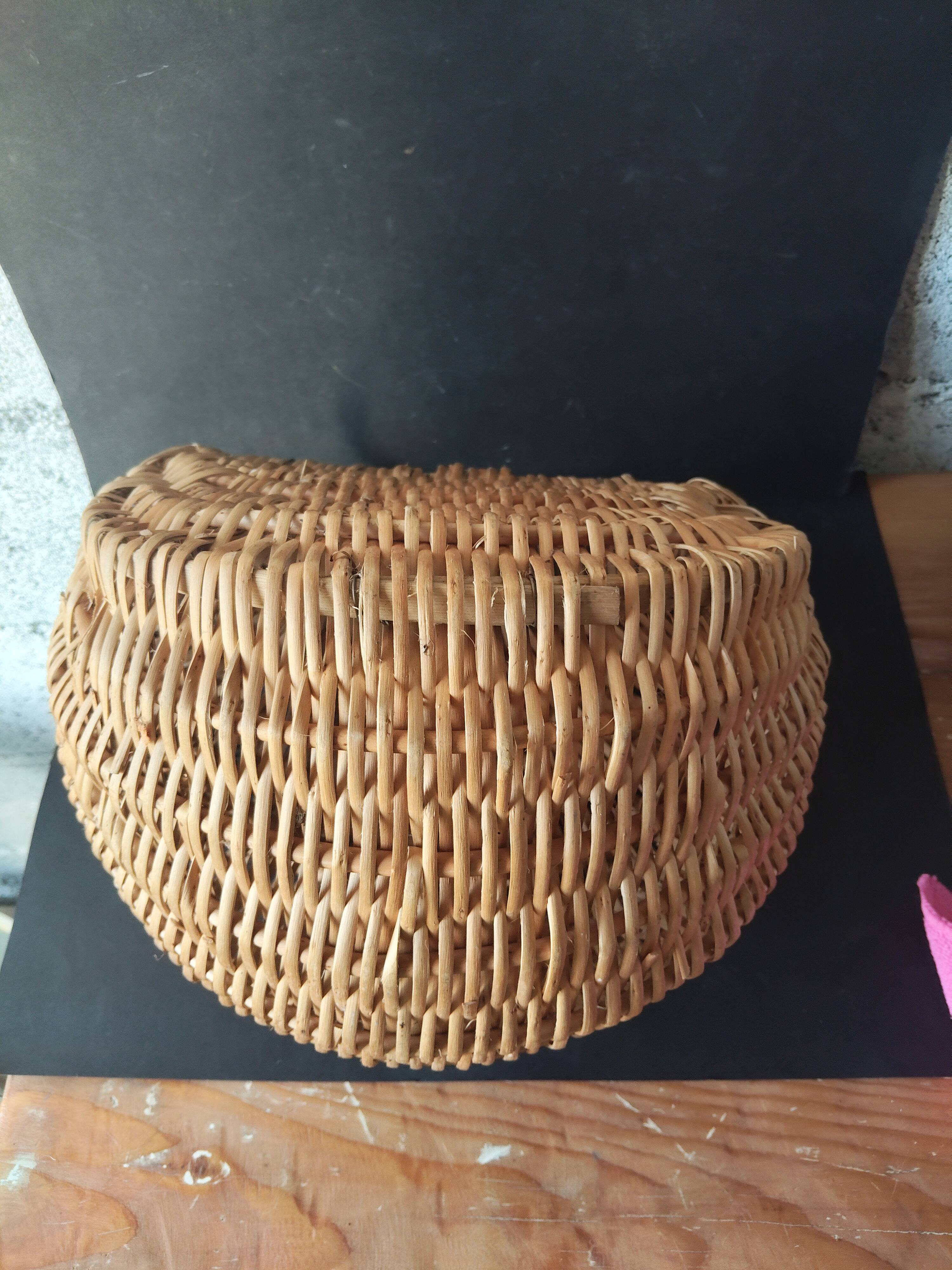 Antique hanging basket in wicker – French artisanal weaving