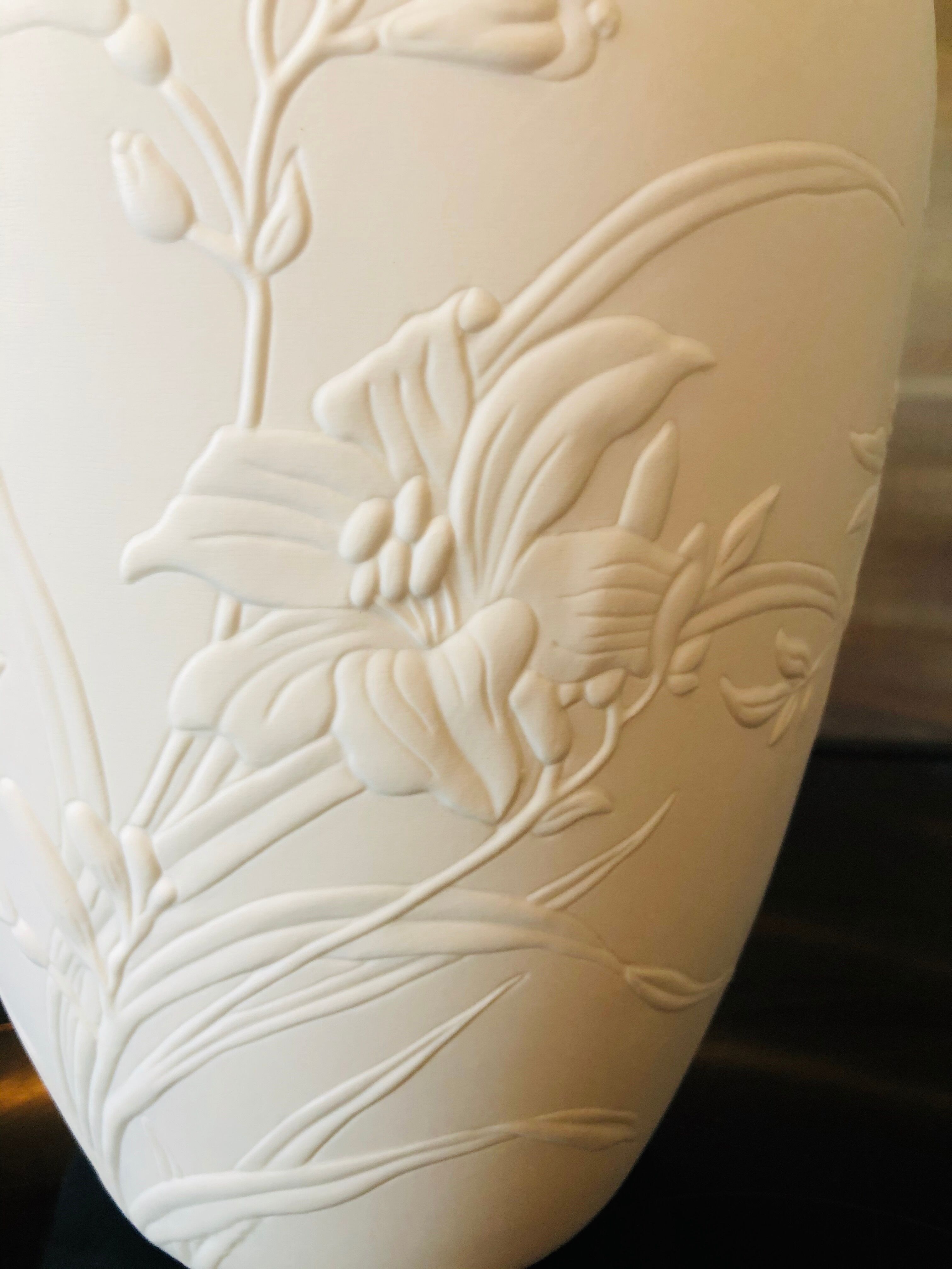 Sologne porcelain vase