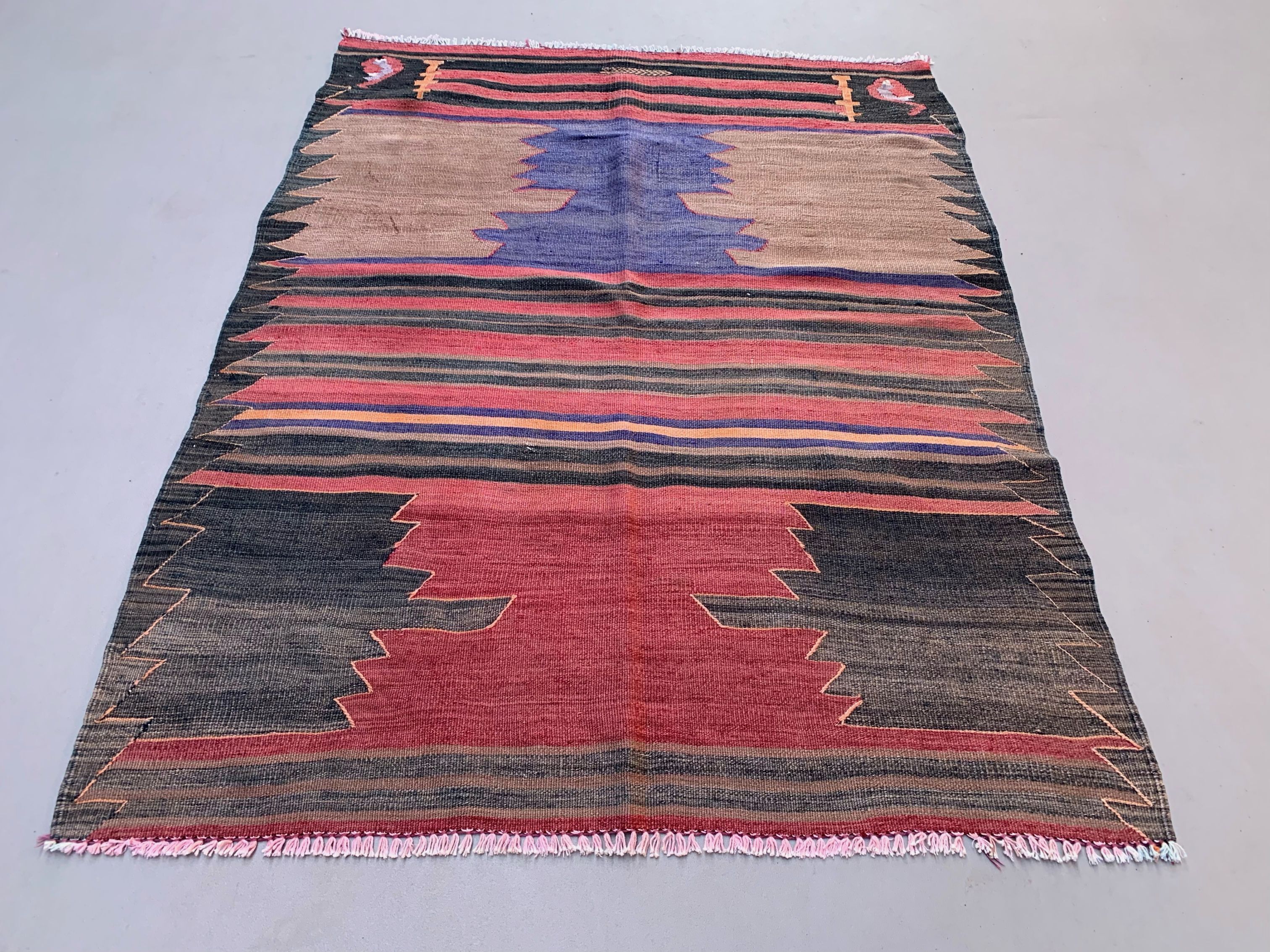 Medium Vintage Turkish Kilim Rug 140x111 cm Wool Kelim