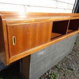 Cozy shelf 50s sliding doors