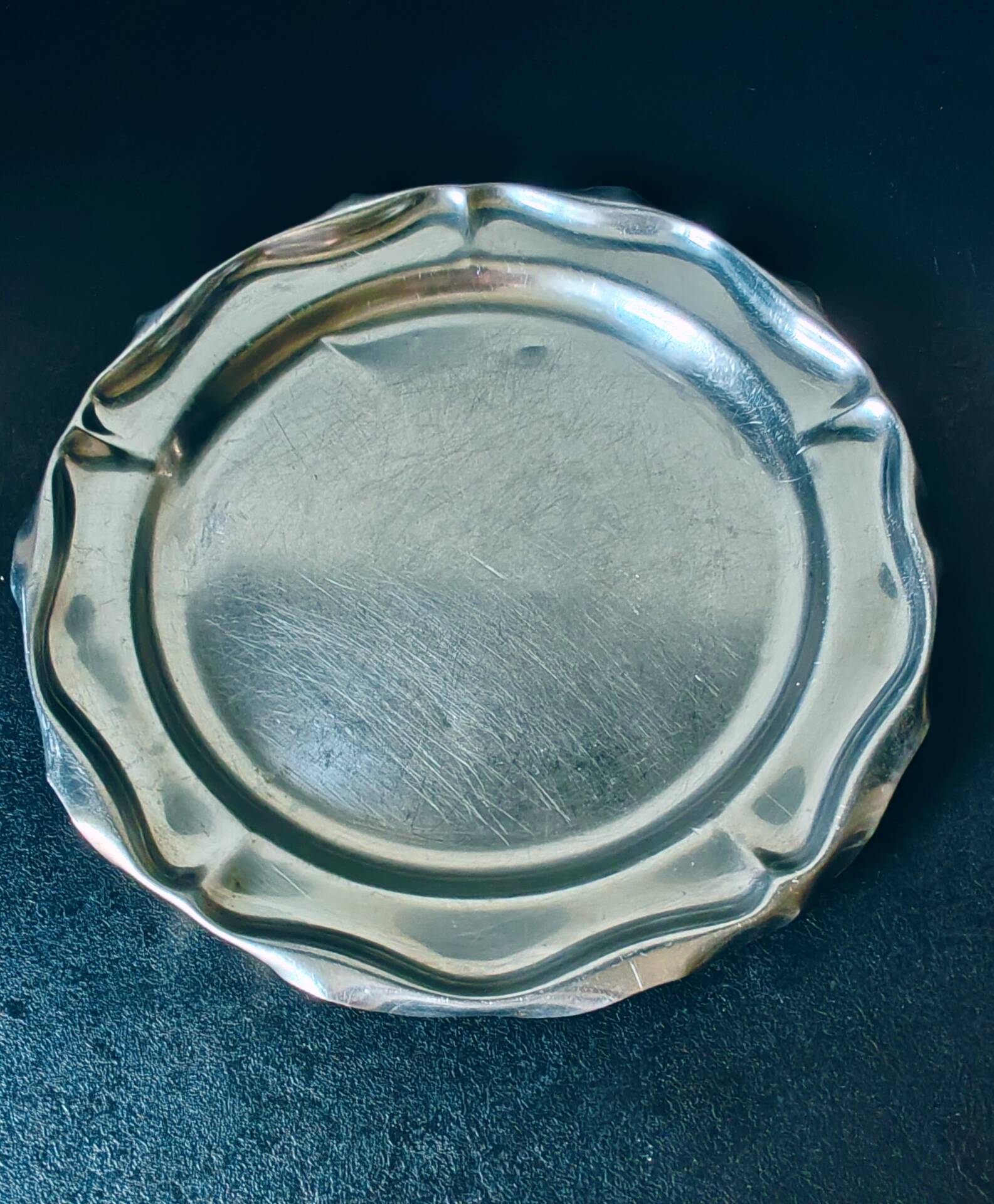 Round Silver-Plated Serving Dish 20 cm Ideal for 18 cm Cake