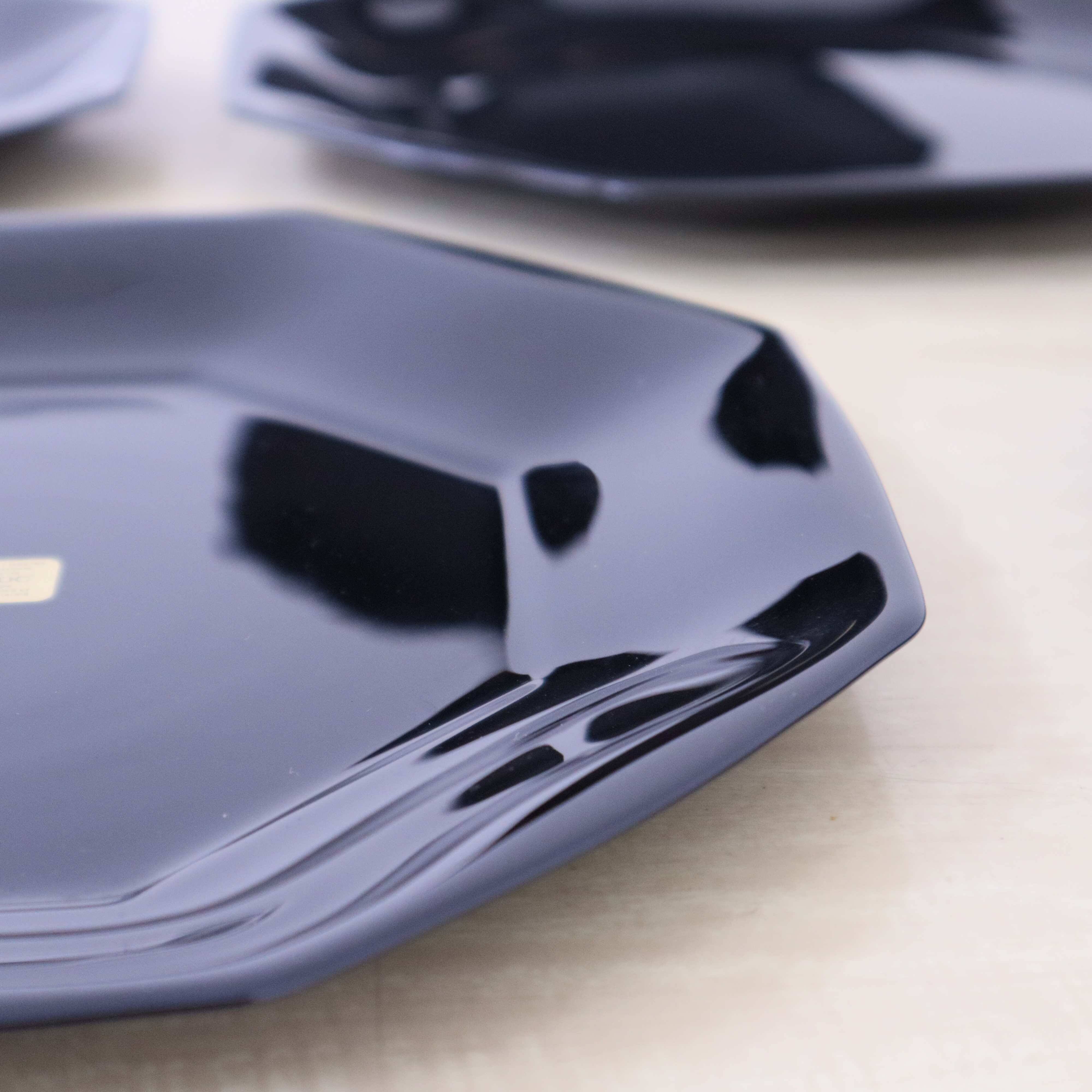 6 "Octime" black Arcoroc dinner plates