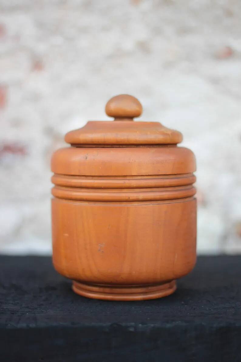 Art Deco wooden box, storage box, turned wooden pot, pot with lid, interior decoration.