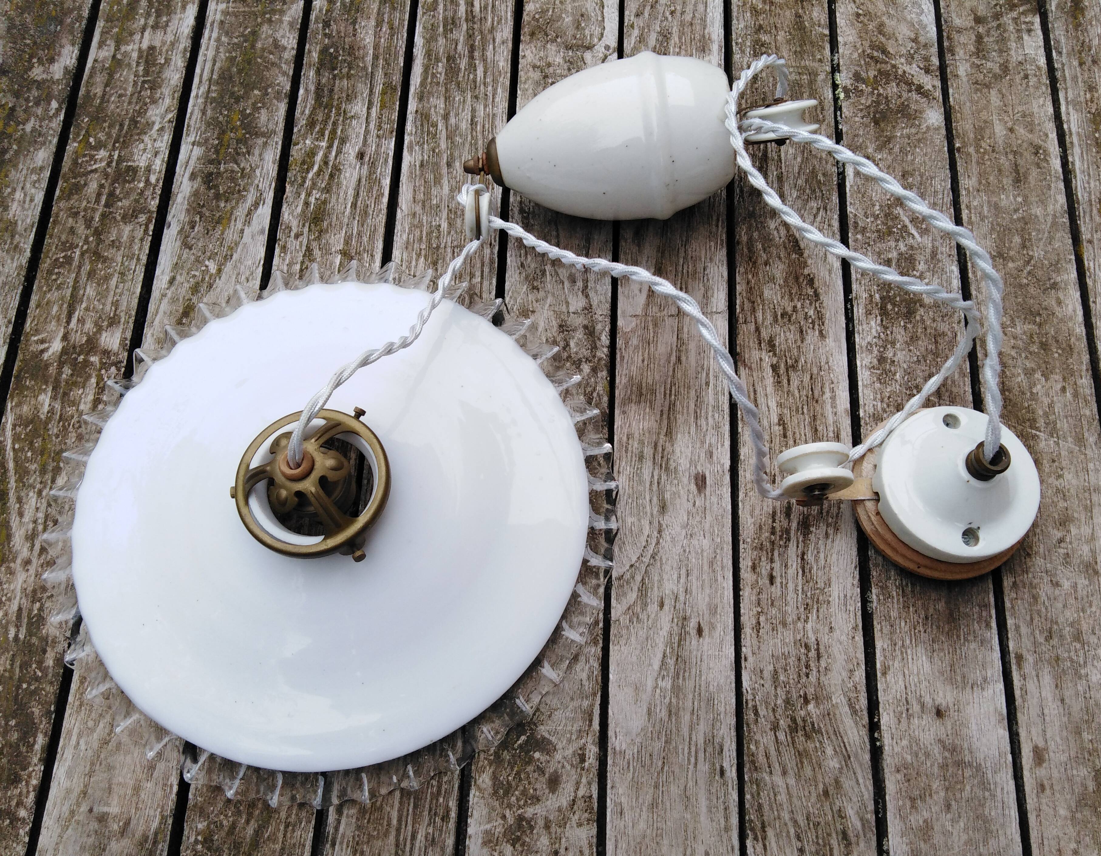 Hanging lamp up and down