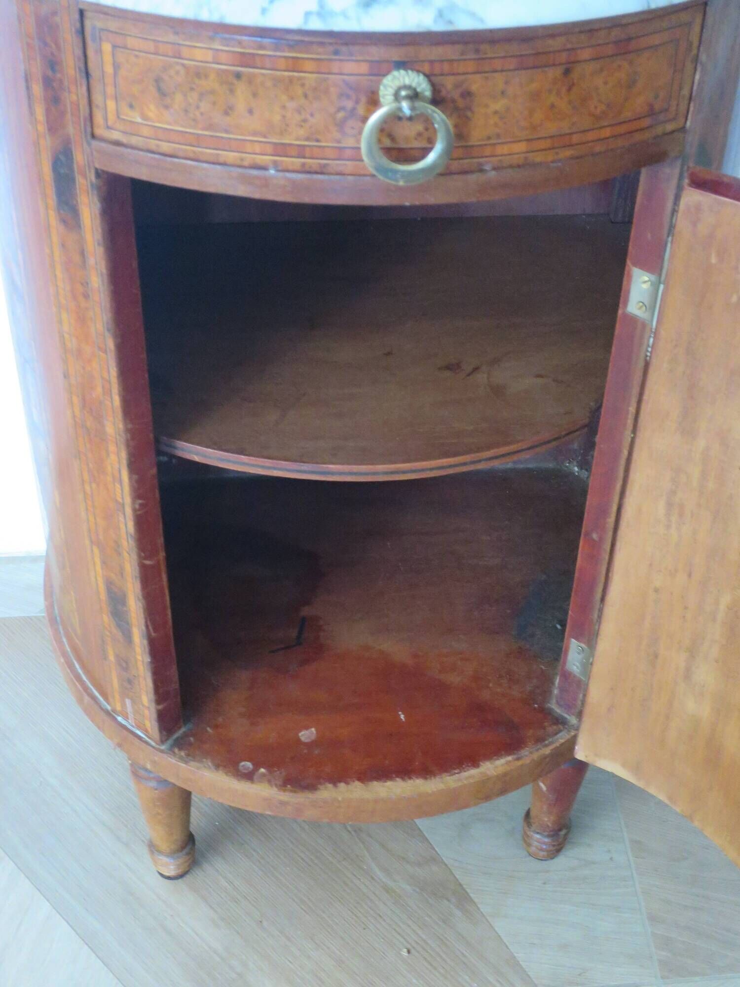 Small chest of drawers - Half-moon table - Louis XVI style - Elm burr veneer - Pla