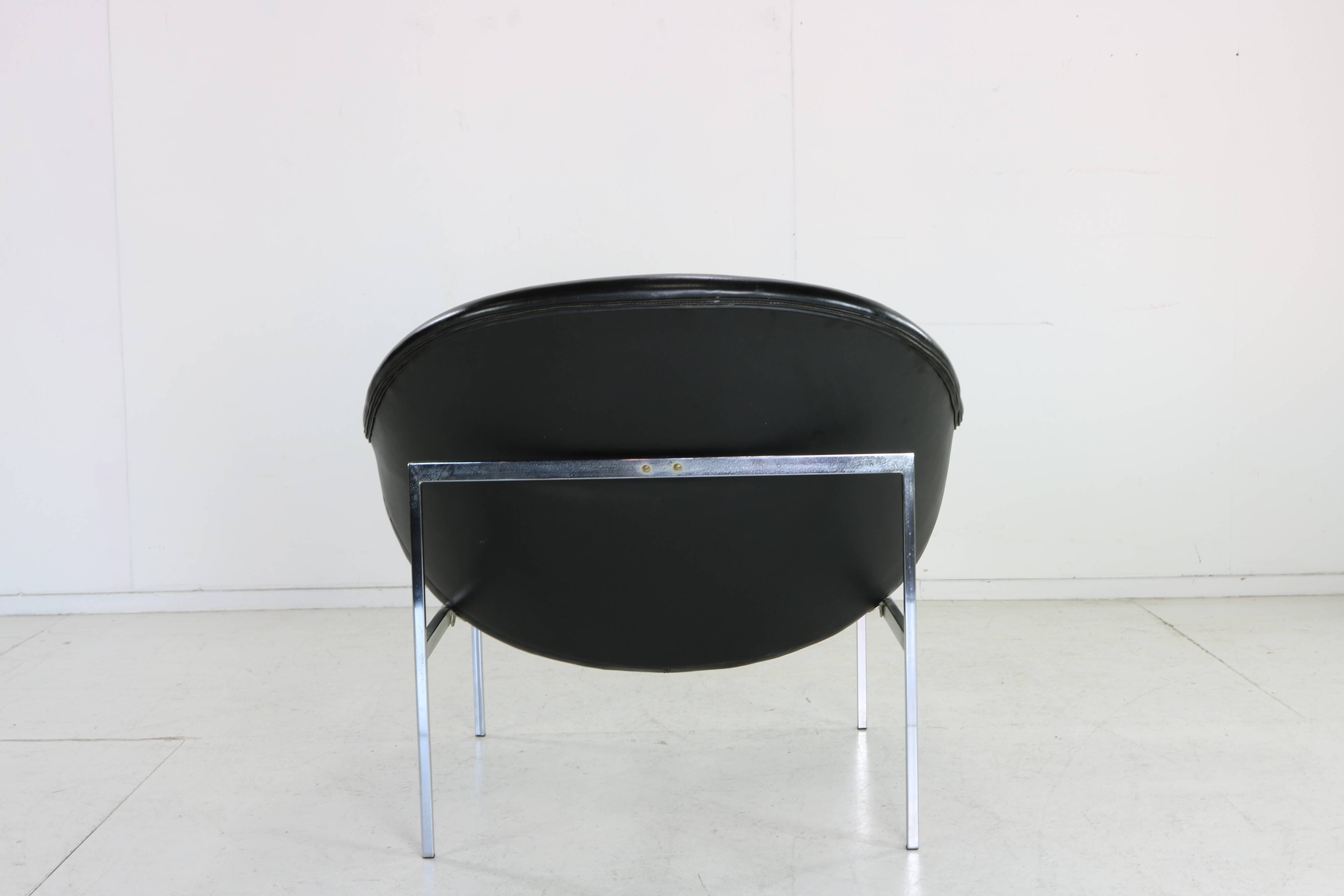 Dutch design easy chair by Rudolf Rohé Noordwolde